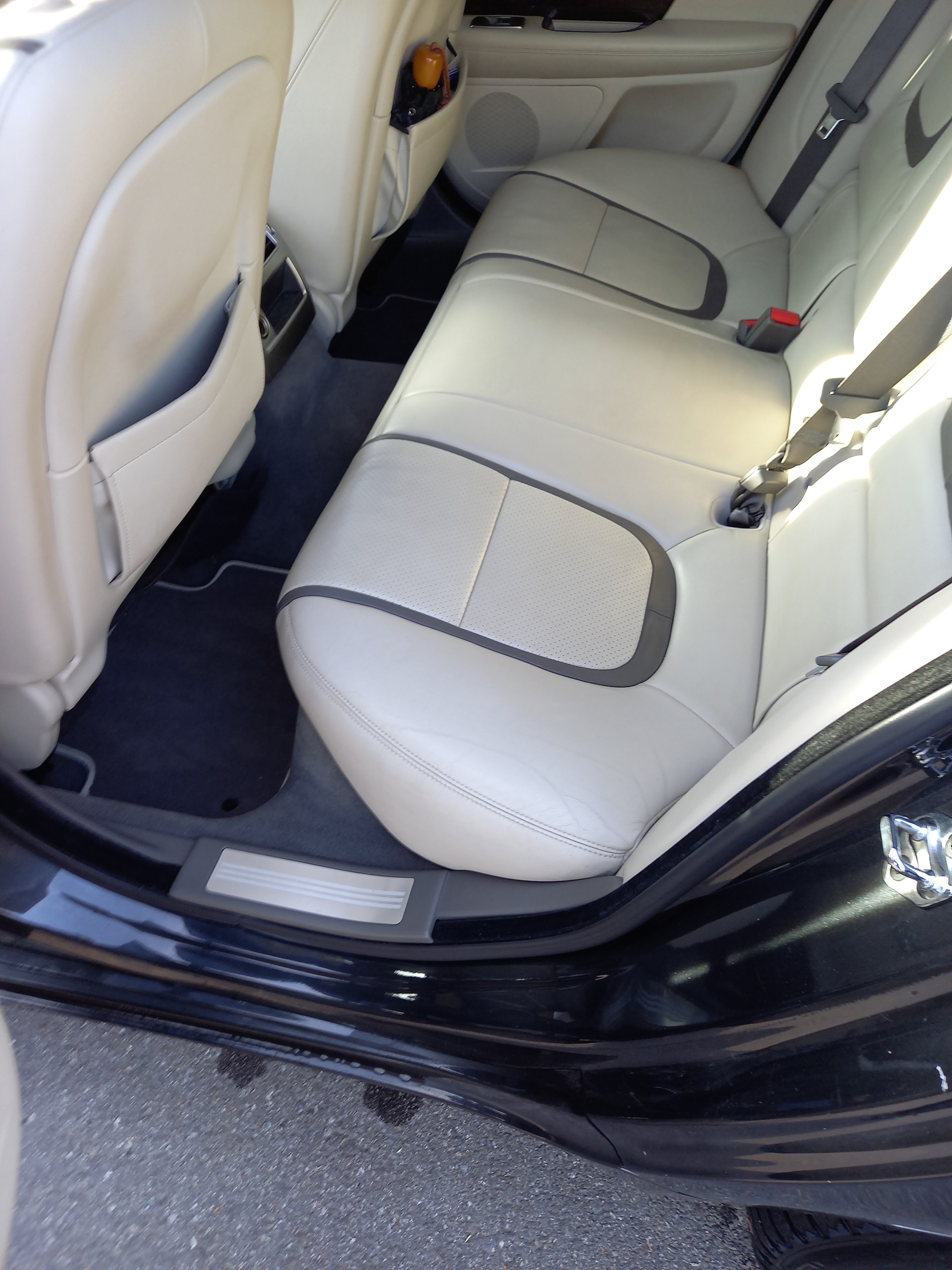 JAGUAR XF Sportbrake 3.0d S V6 Luxury-image-12
