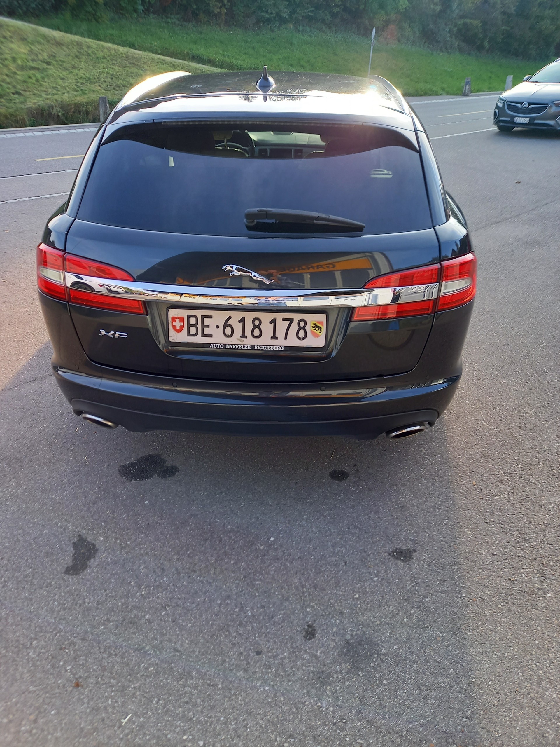 JAGUAR XF Sportbrake 3.0d S V6 Luxury-image-4