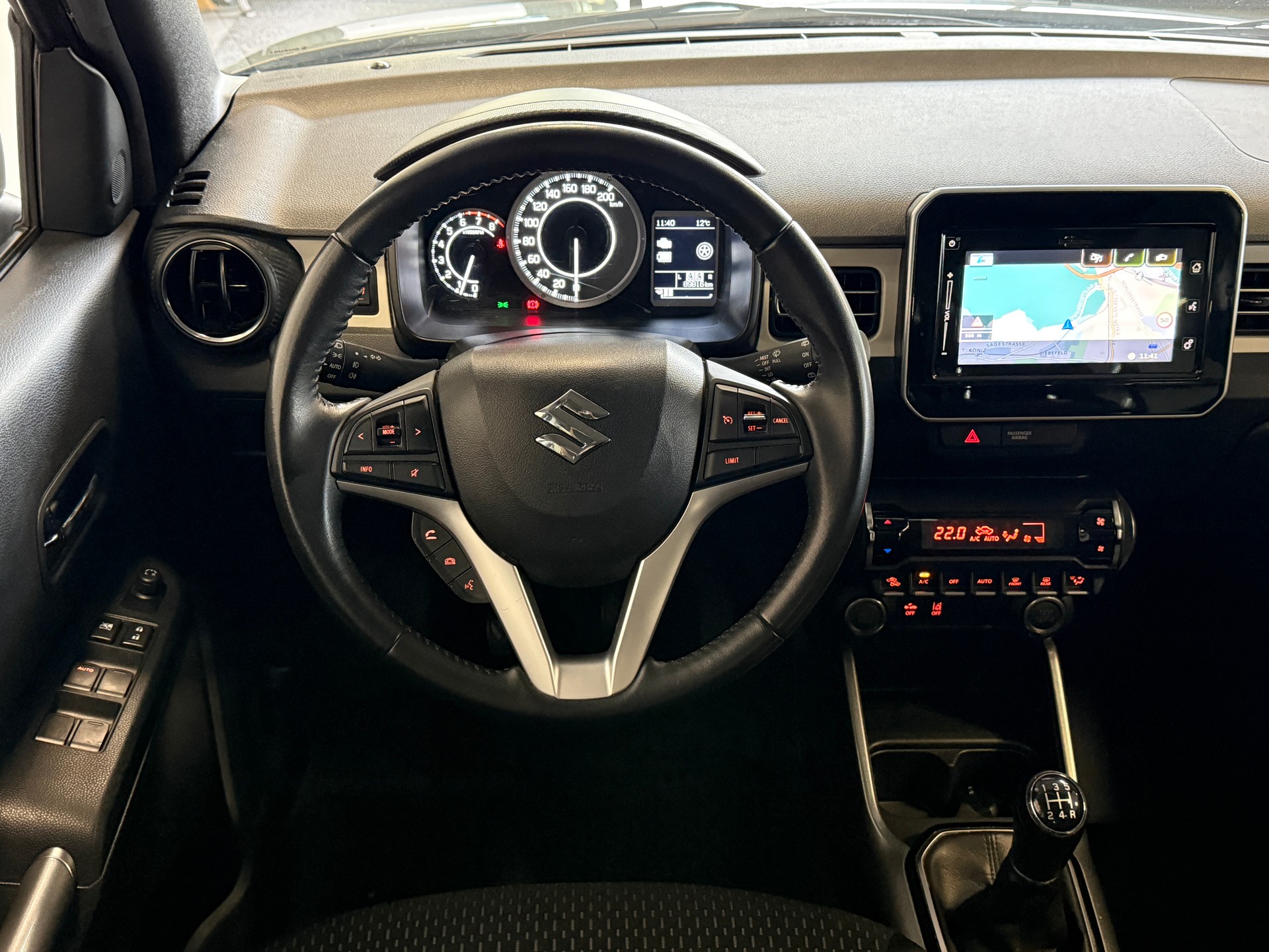 SUZUKI Ignis 1.2i Compact Top Hybrid SWISS-EDITION-image-4