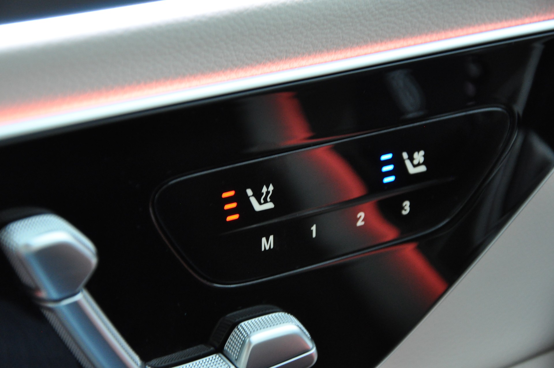 MERCEDES-BENZ E 300 de 9G-Tronic-image-22