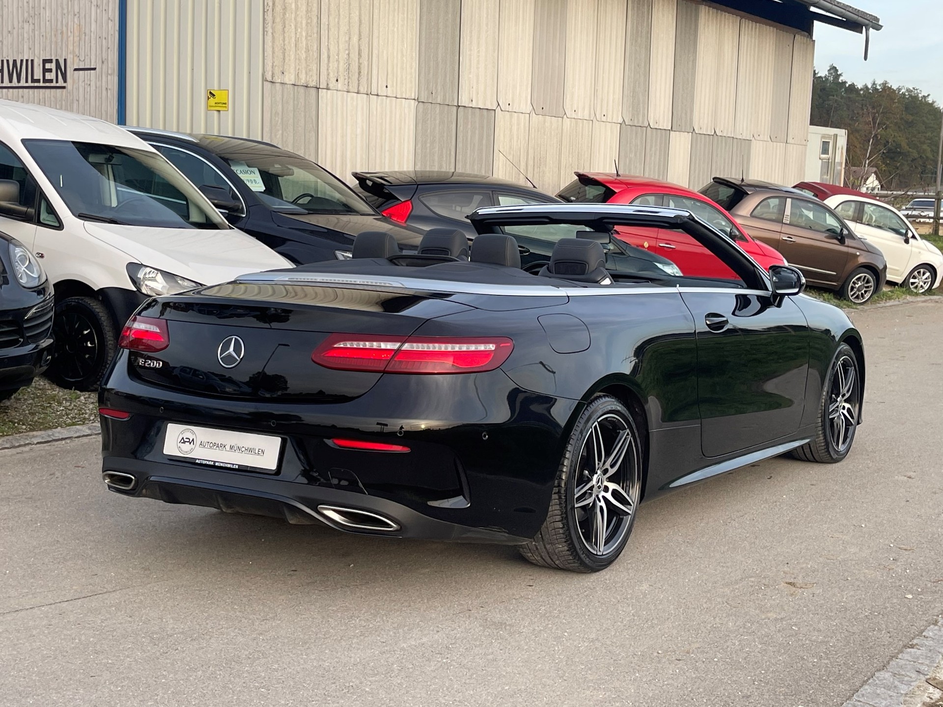 MERCEDES-BENZ E 200 Cabriolet AMG Line 9G-Tronic-image-2
