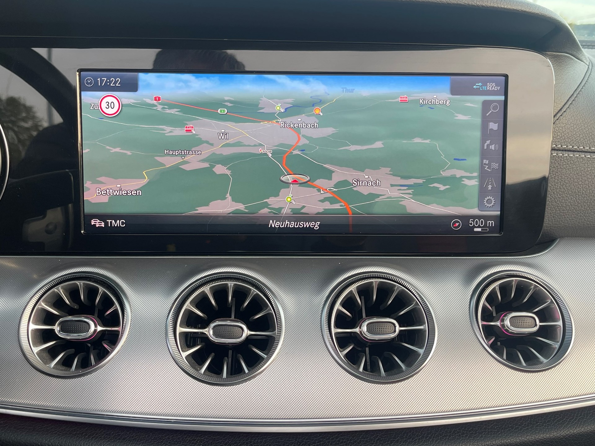 MERCEDES-BENZ E 200 Cabriolet AMG Line 9G-Tronic-image-12
