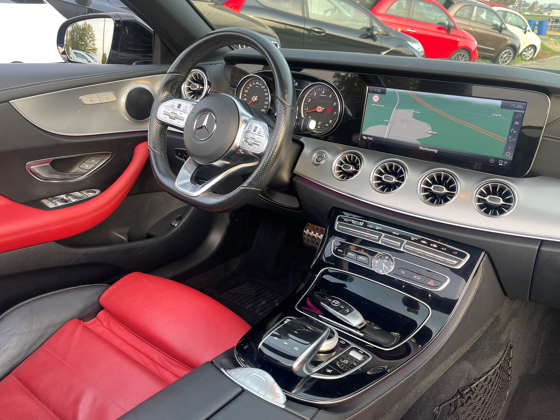 MERCEDES-BENZ E 200 Cabriolet AMG Line 9G-Tronic-image-6