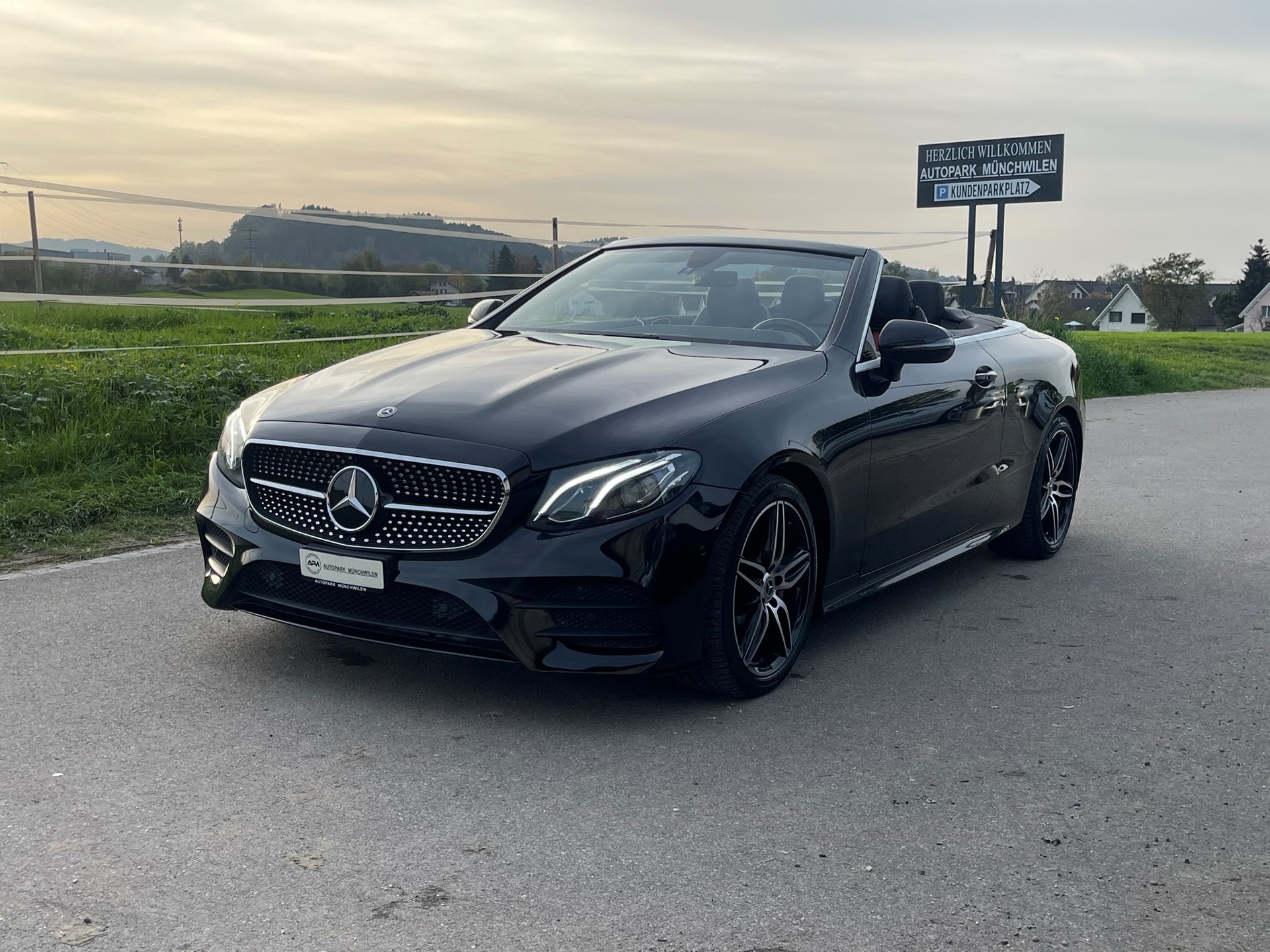 MERCEDES-BENZ E 200 Cabriolet AMG Line 9G-Tronic-image-0