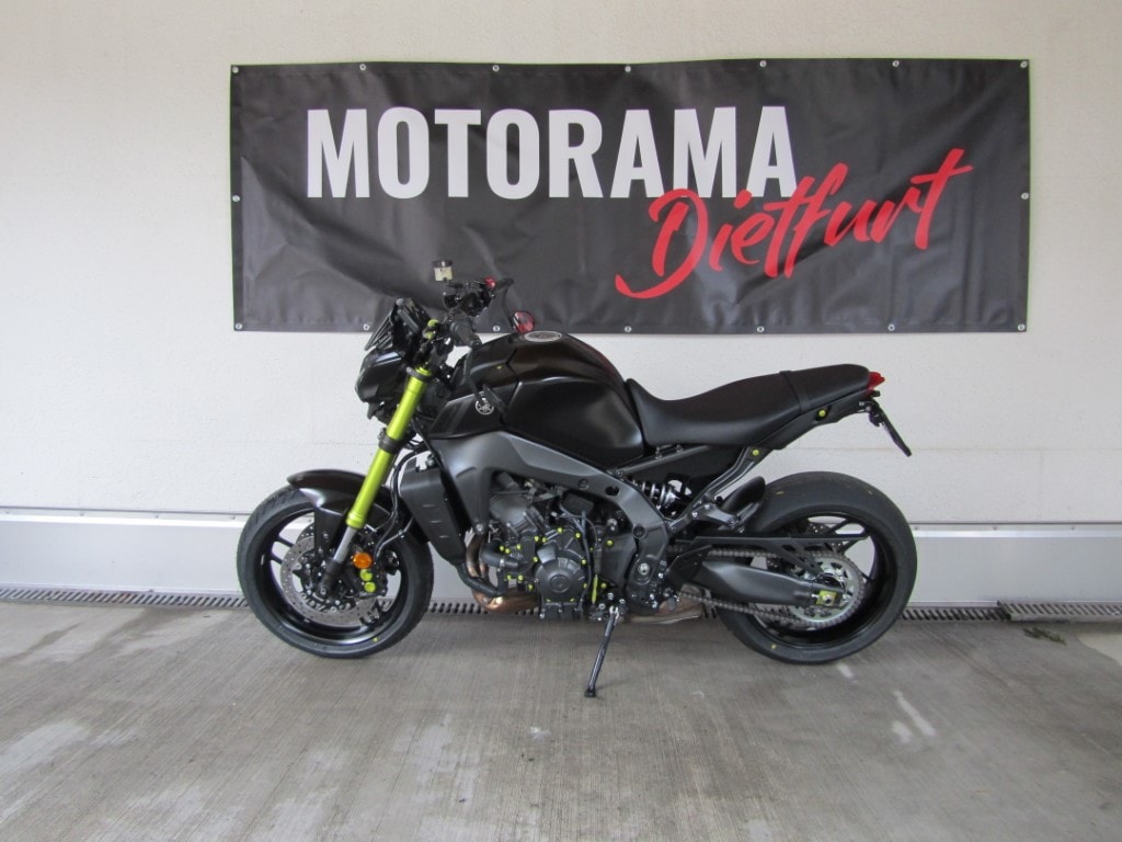 YAMAHA MT-09A-showroom-element-2