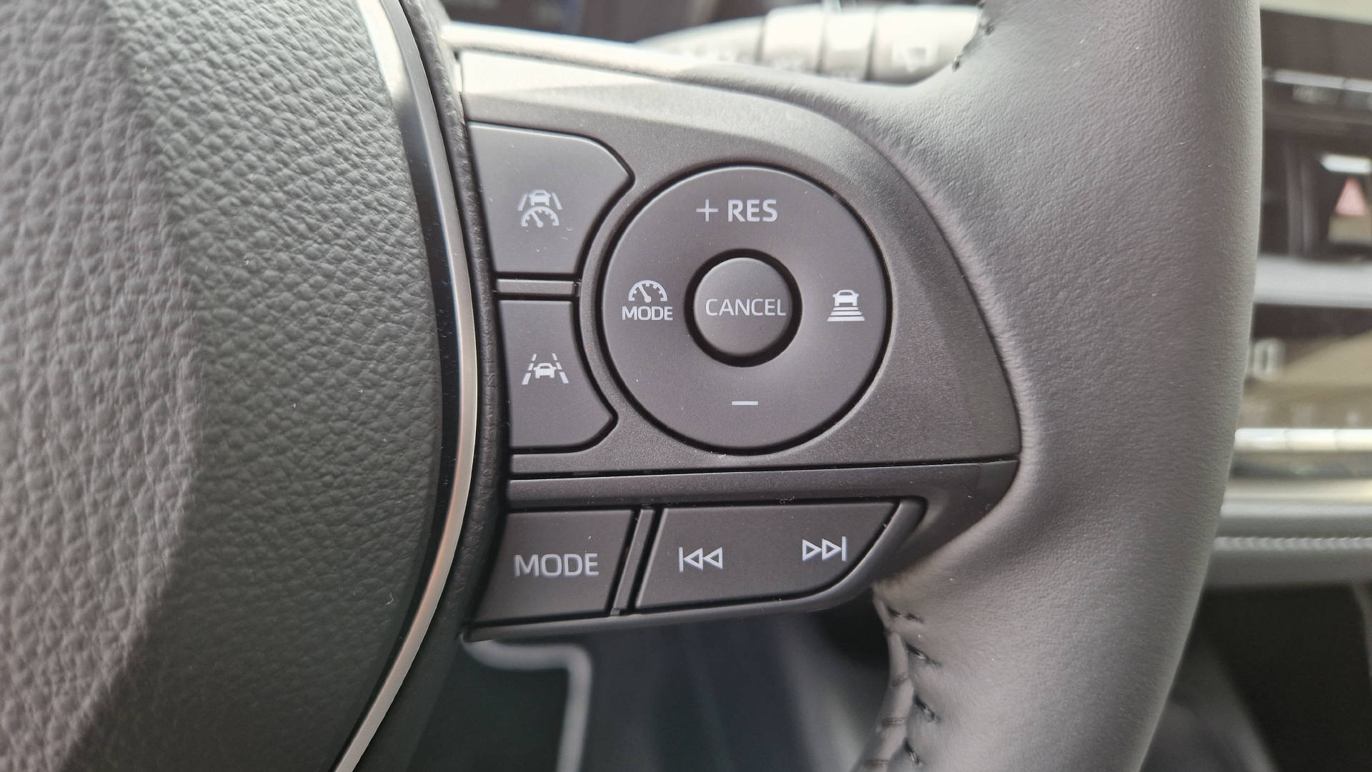 TOYOTA Corolla 1.8 HSD Comfort-image-7