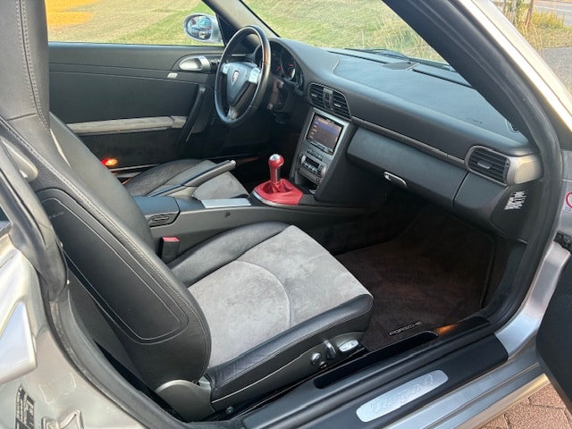 PORSCHE 911 Targa 4-image-5