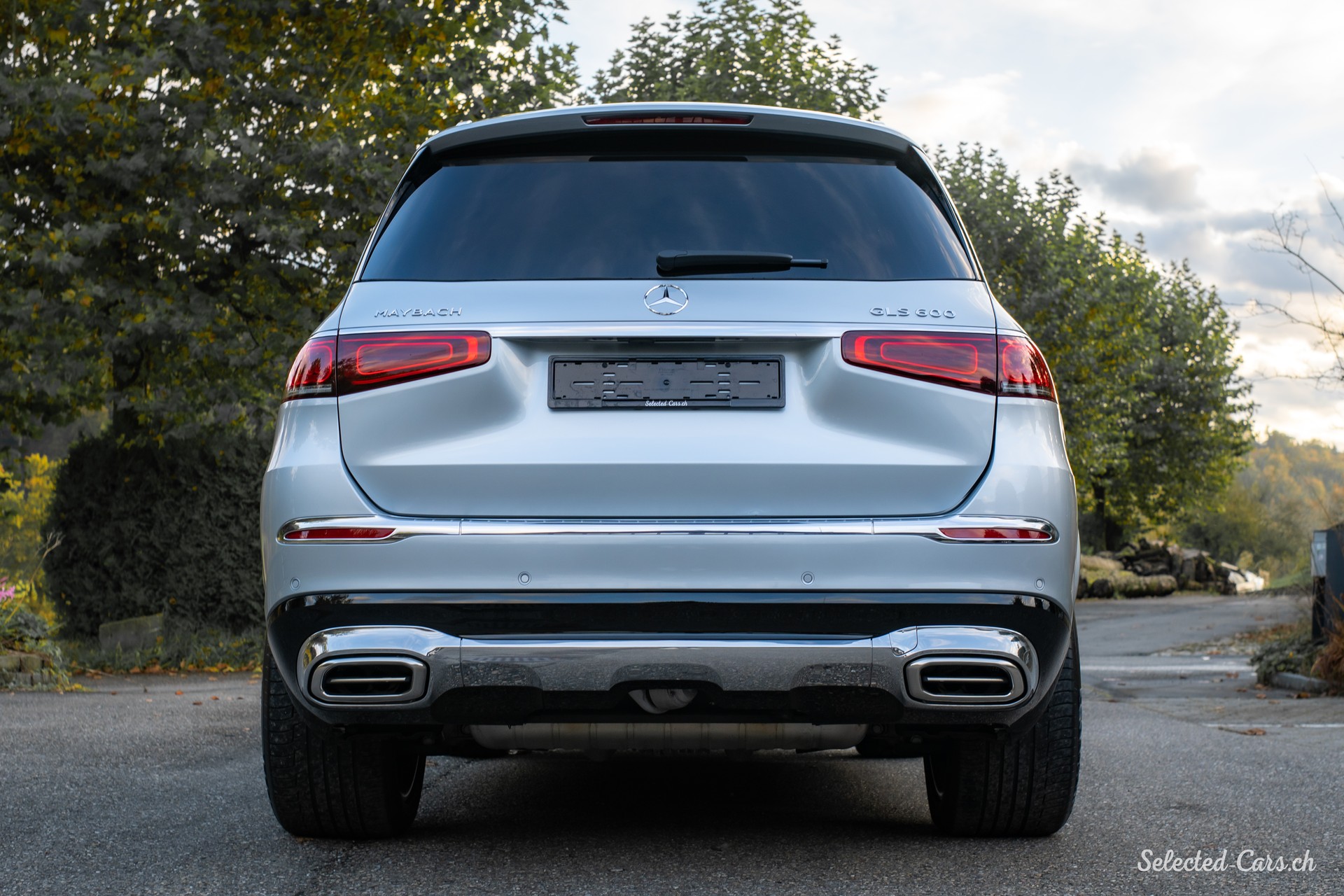 MERCEDES-BENZ GLS Maybach 600 9G-Tronic-image-3