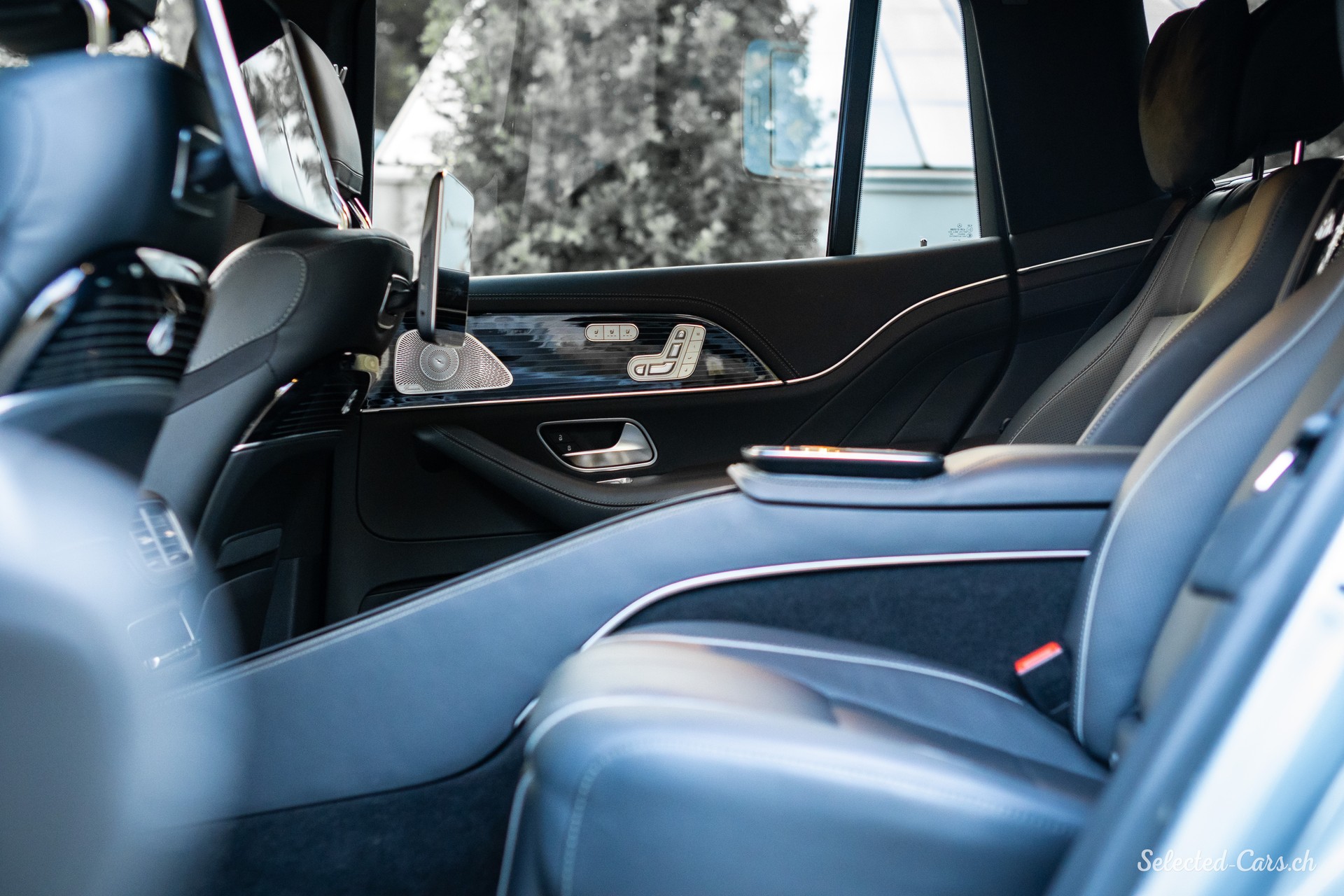 MERCEDES-BENZ GLS Maybach 600 9G-Tronic-image-9