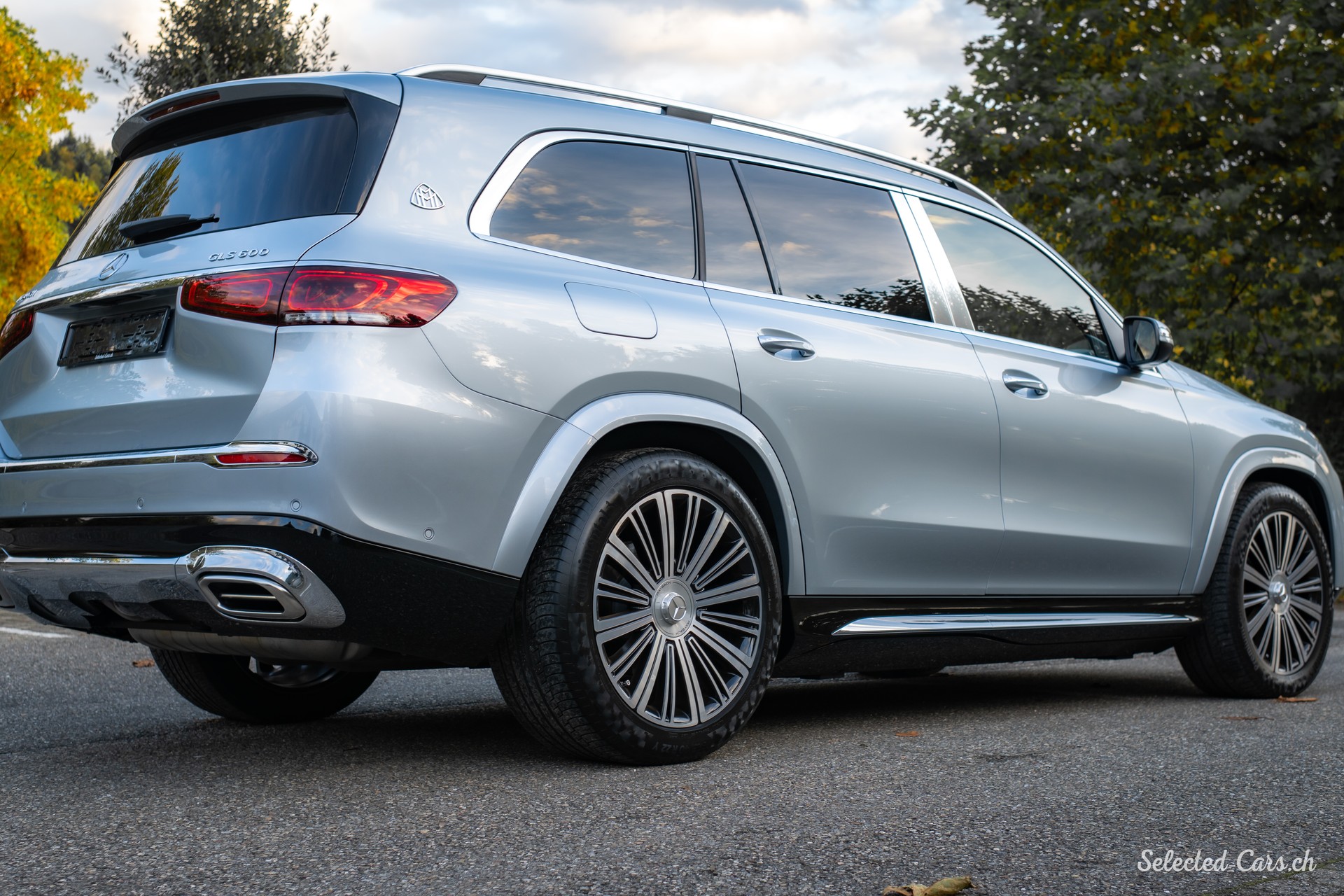 MERCEDES-BENZ GLS Maybach 600 9G-Tronic-image-4