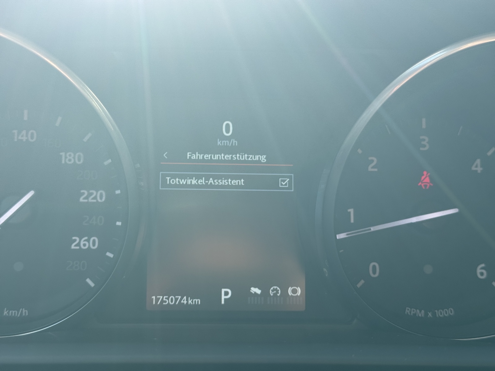 LAND ROVER Range Rover Sport 3.0 SDV6 HSE Automatic-image-23
