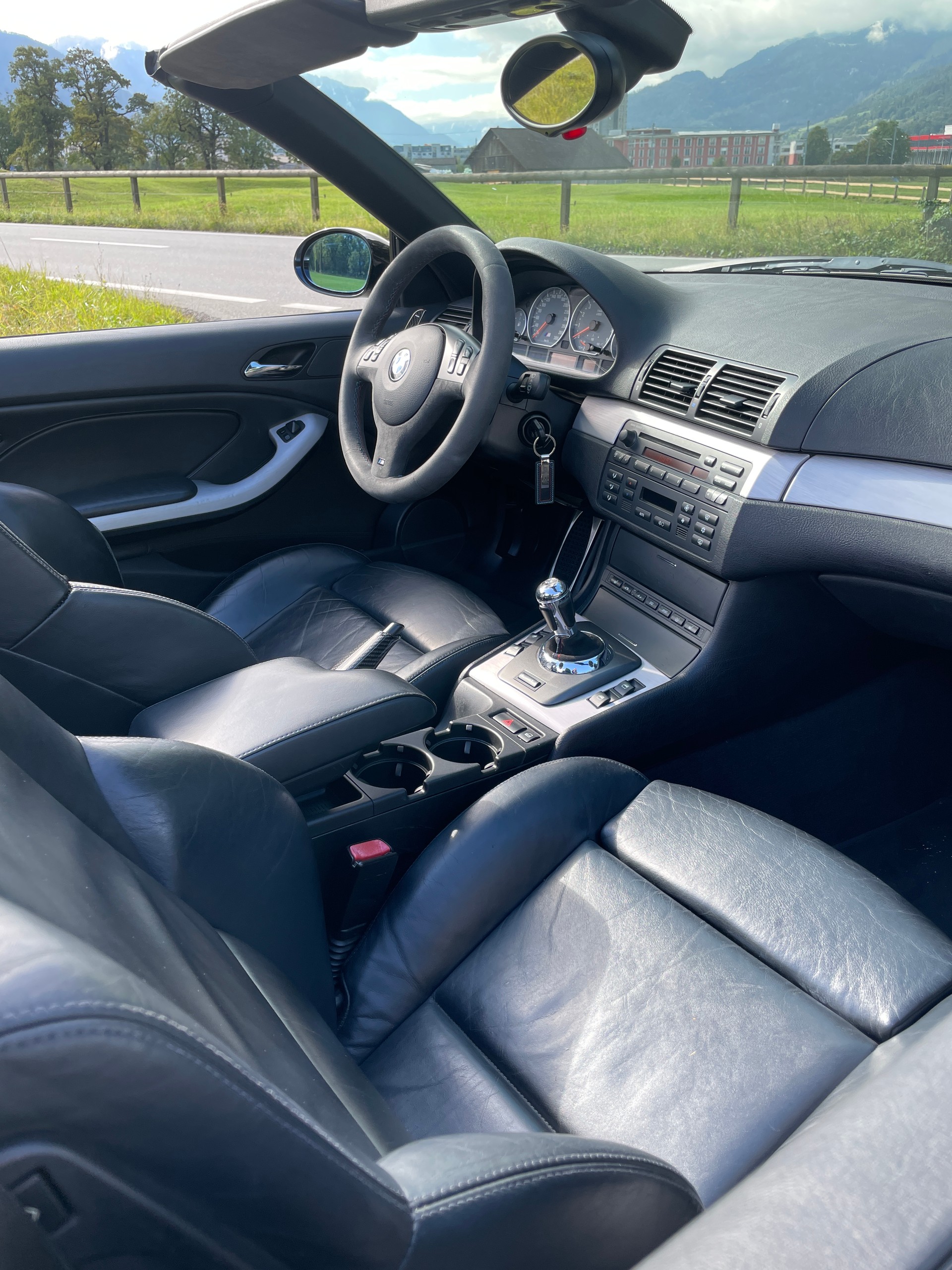BMW M3 Cabriolet-image-13