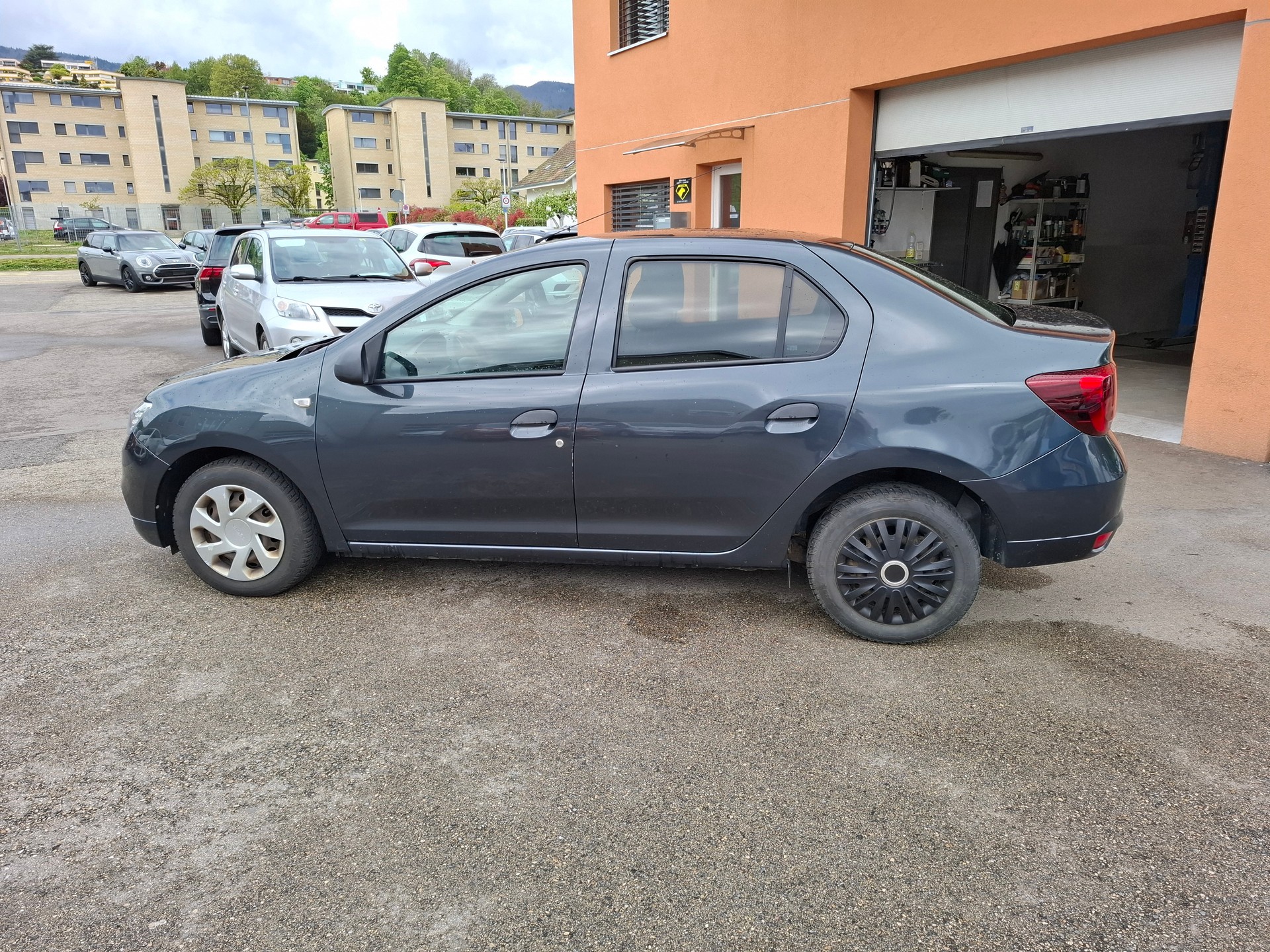 DACIA Logan MCV 0.9 Lauréate-image-4
