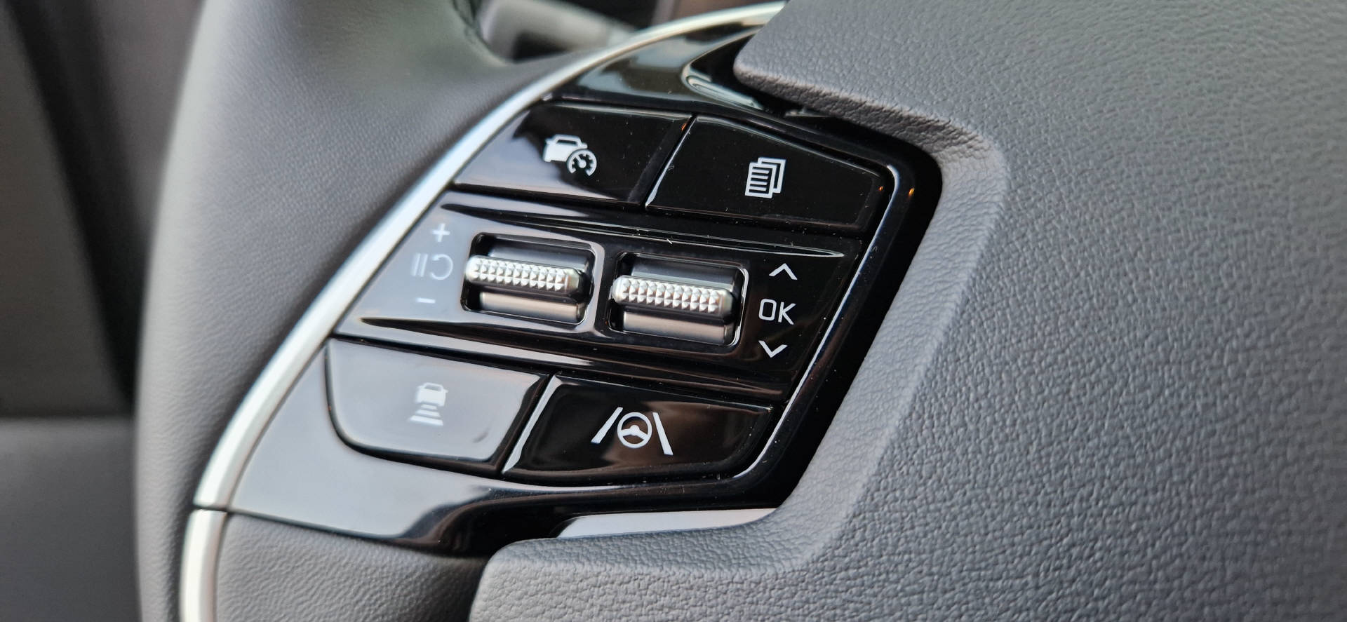 KIA Niro 1.6 GDi Hybrid-image-8
