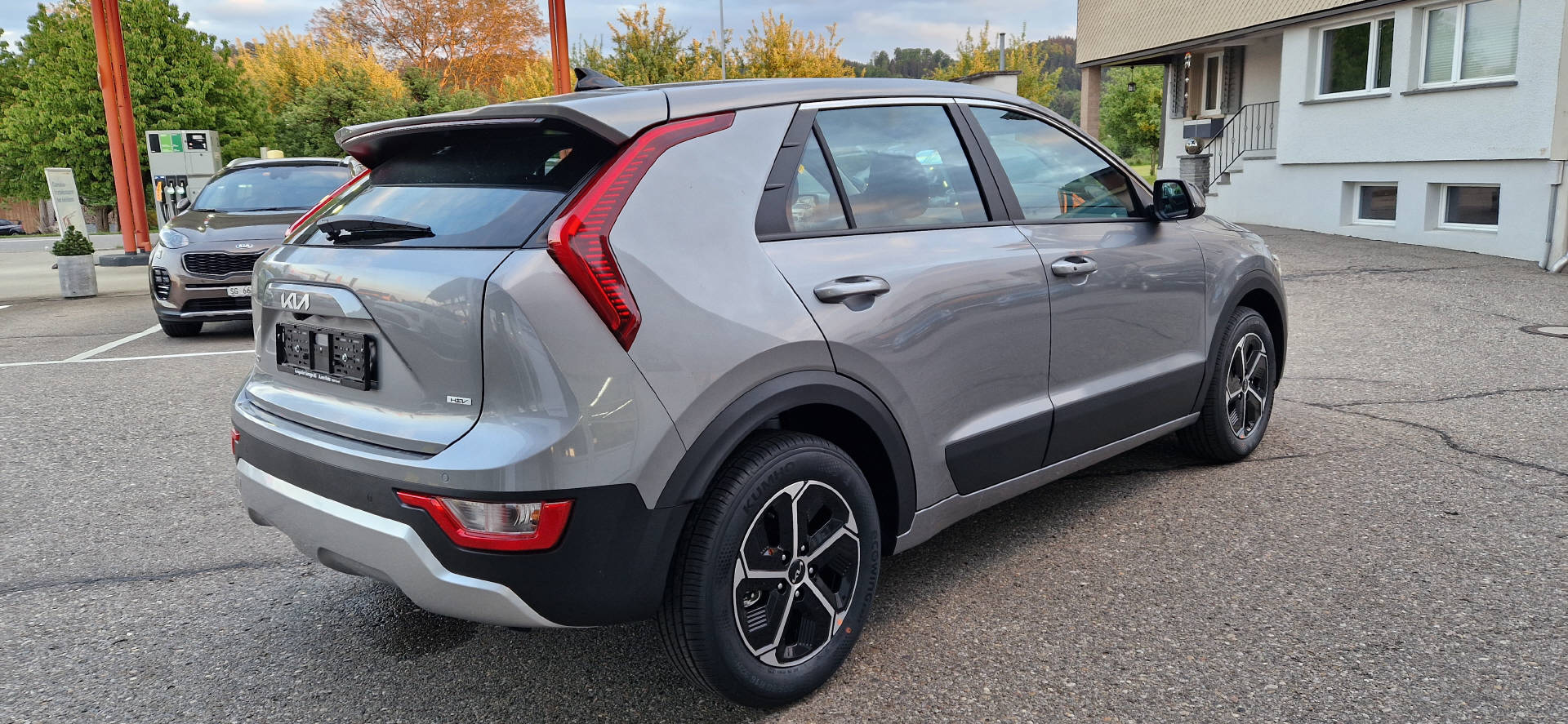 KIA Niro 1.6 GDi Hybrid-image-12