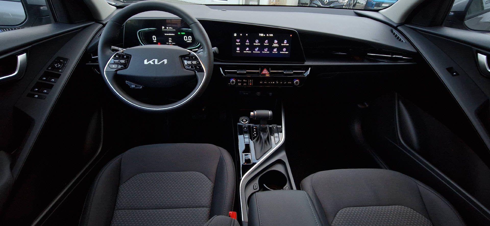KIA Niro 1.6 GDi Hybrid-image-4