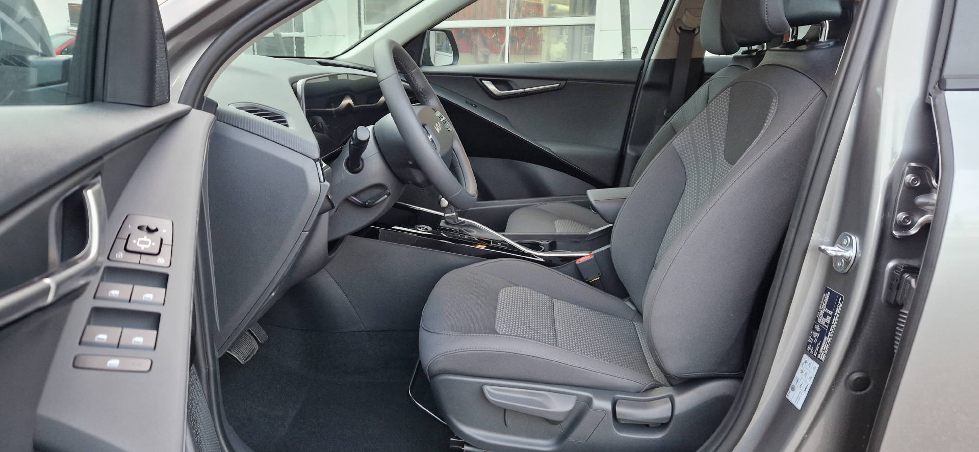 KIA Niro 1.6 GDi Hybrid-image-3