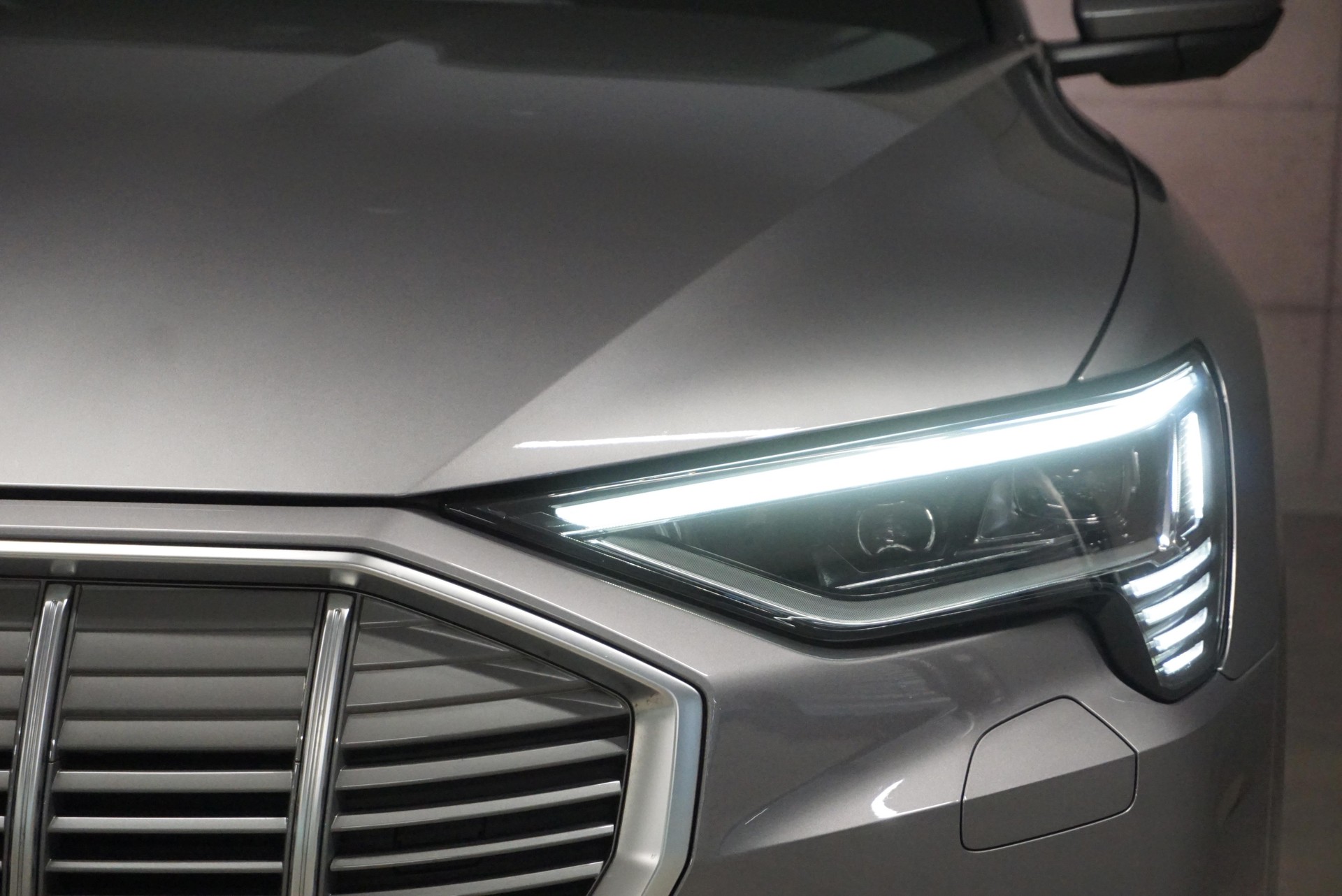 AUDI e-tron 50 Sportback Advanced quattro-image-5