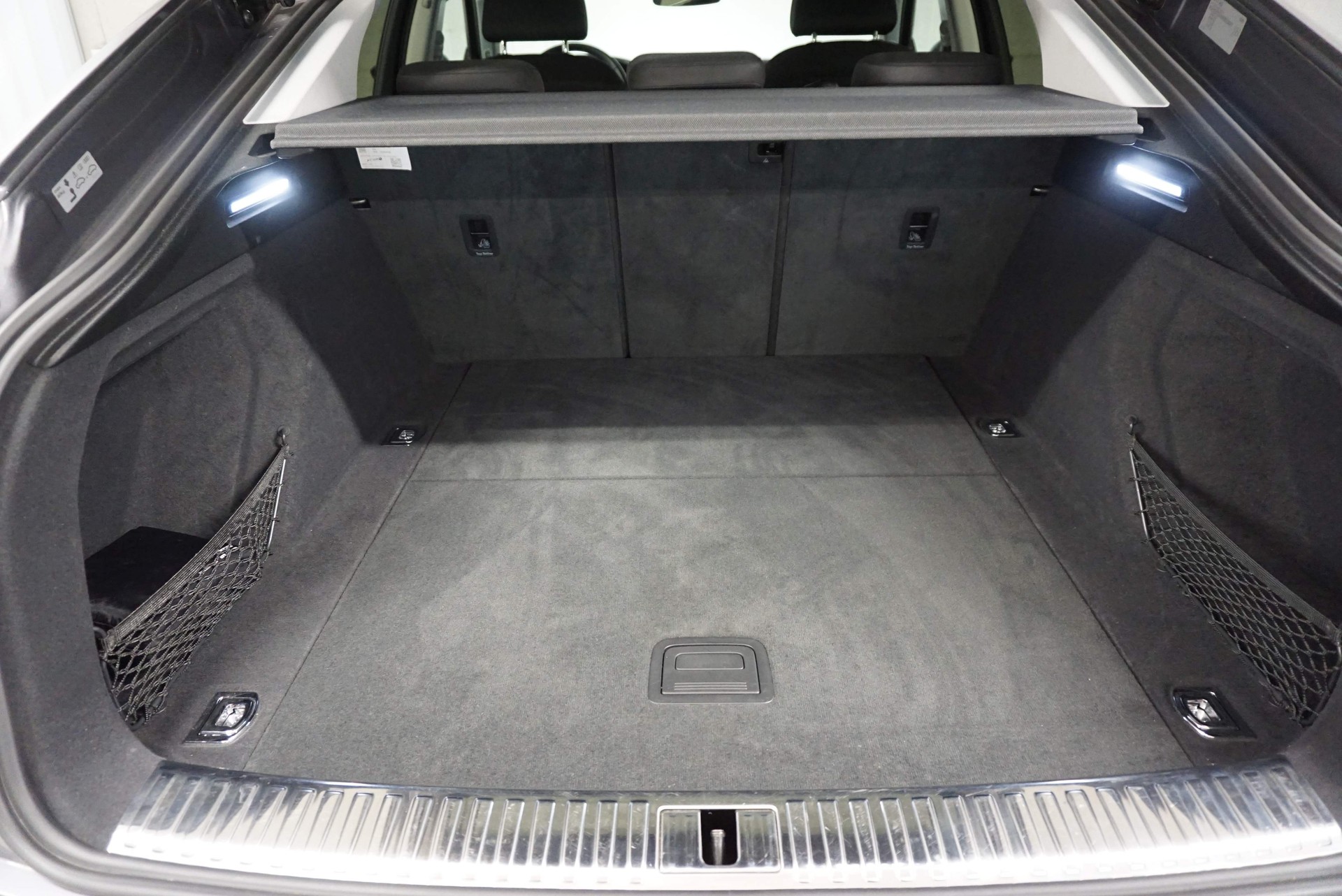 AUDI e-tron 50 Sportback Advanced quattro-image-10