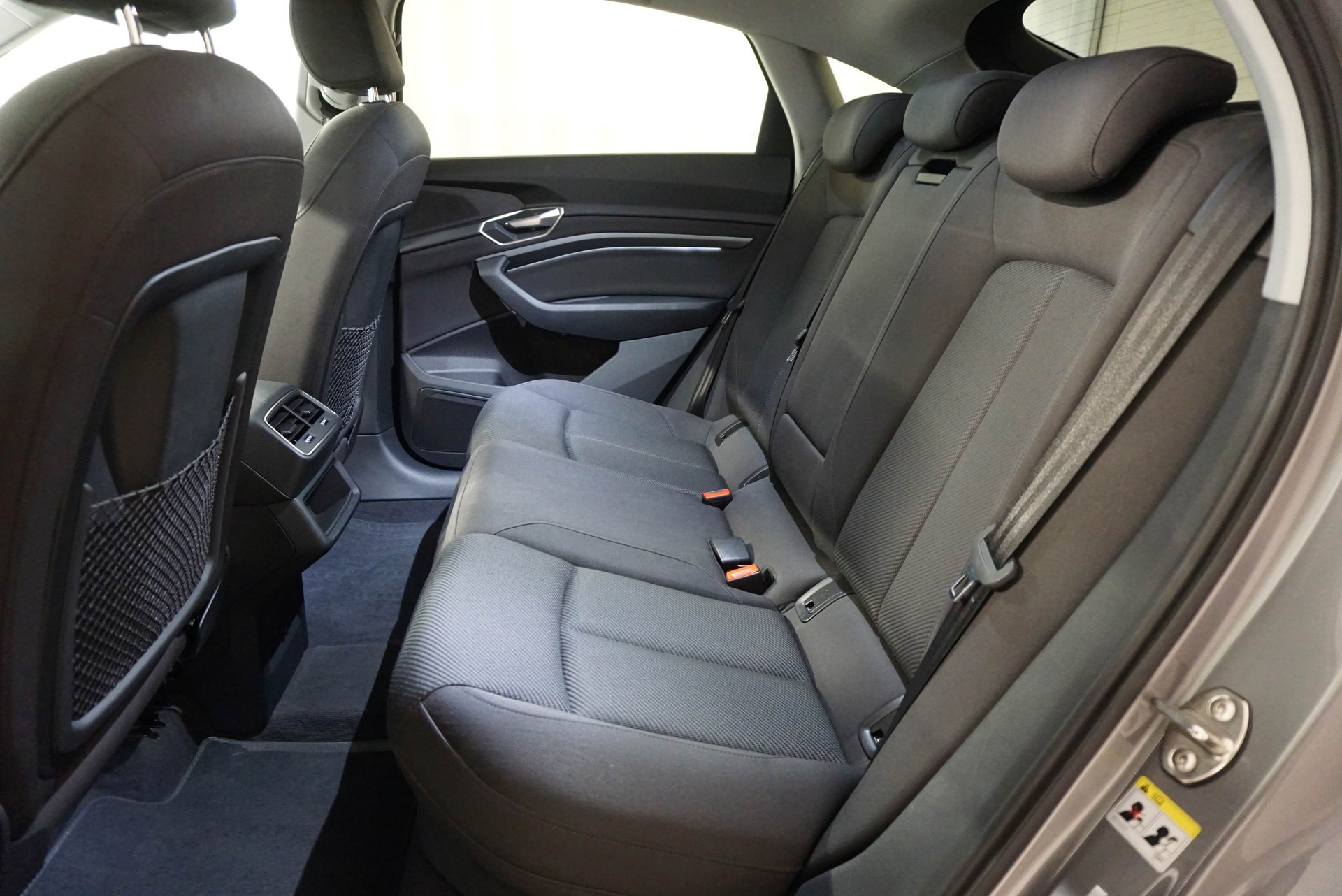 AUDI e-tron 50 Sportback Advanced quattro-image-9