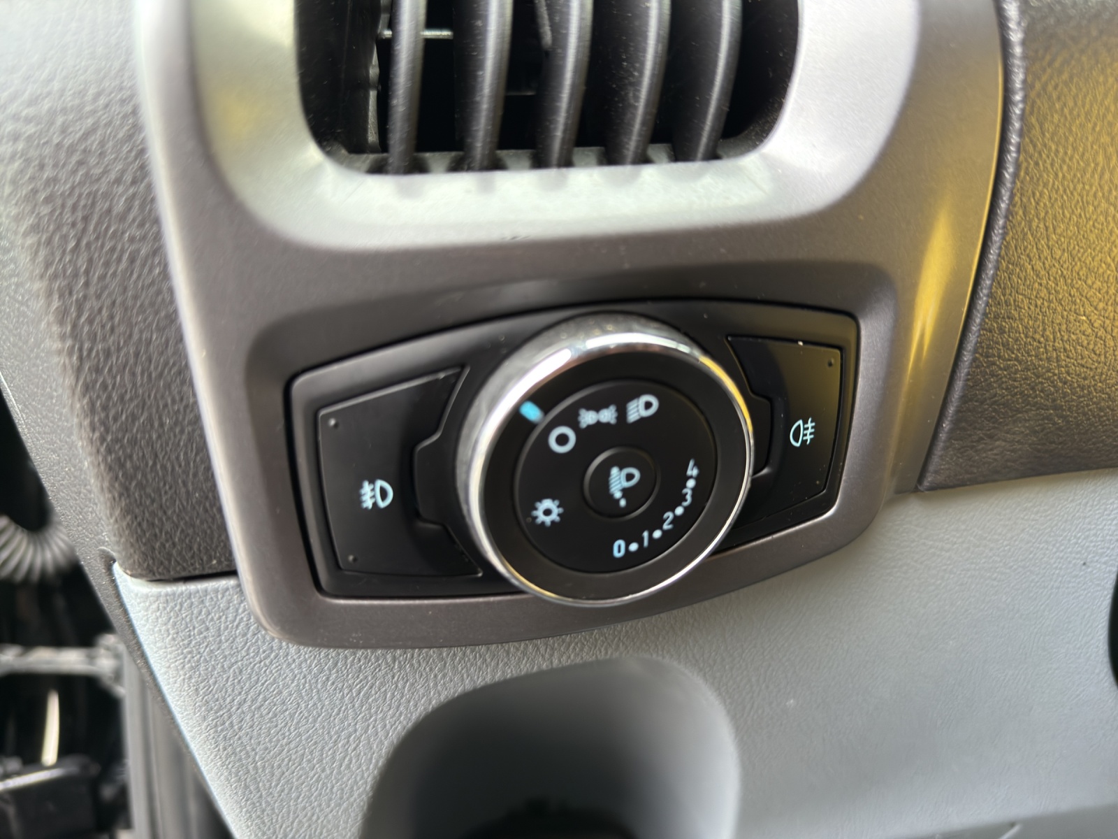 FORD Transit Custom 300 L1H1 Trend-image-21