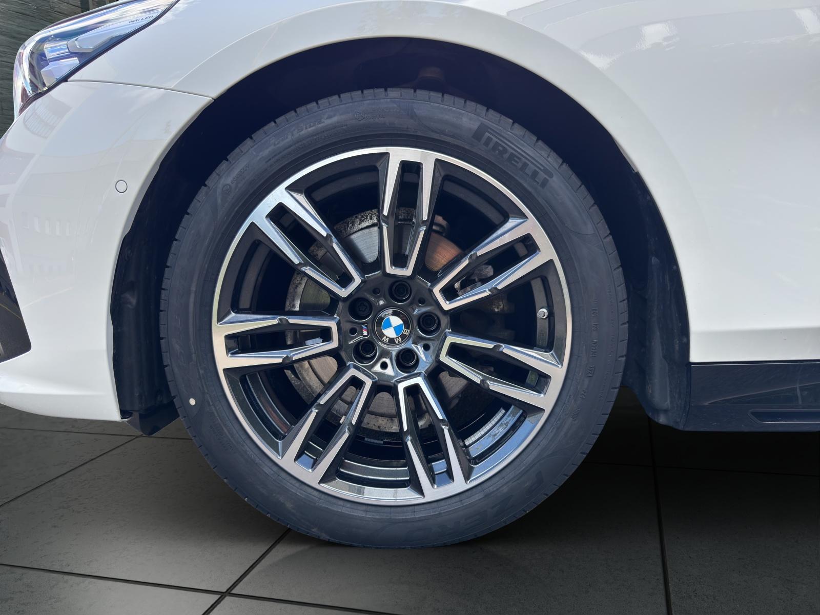 BMW 520d xDrive Touring M Sportpaket-image-8