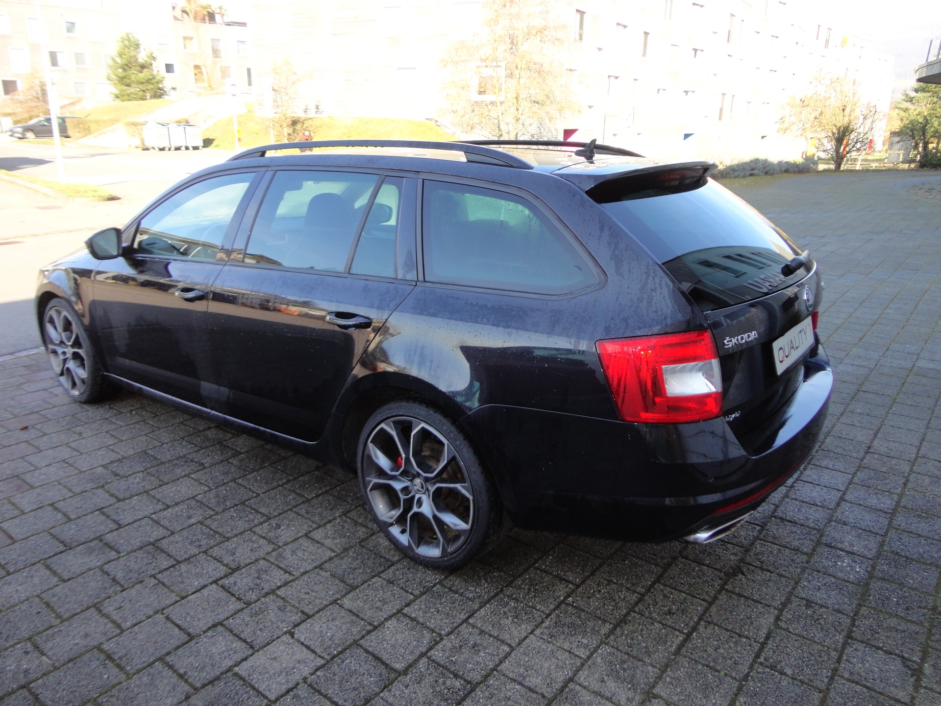 SKODA Octavia Combi 2.0 TDI RS 4x4 DSG-image-2