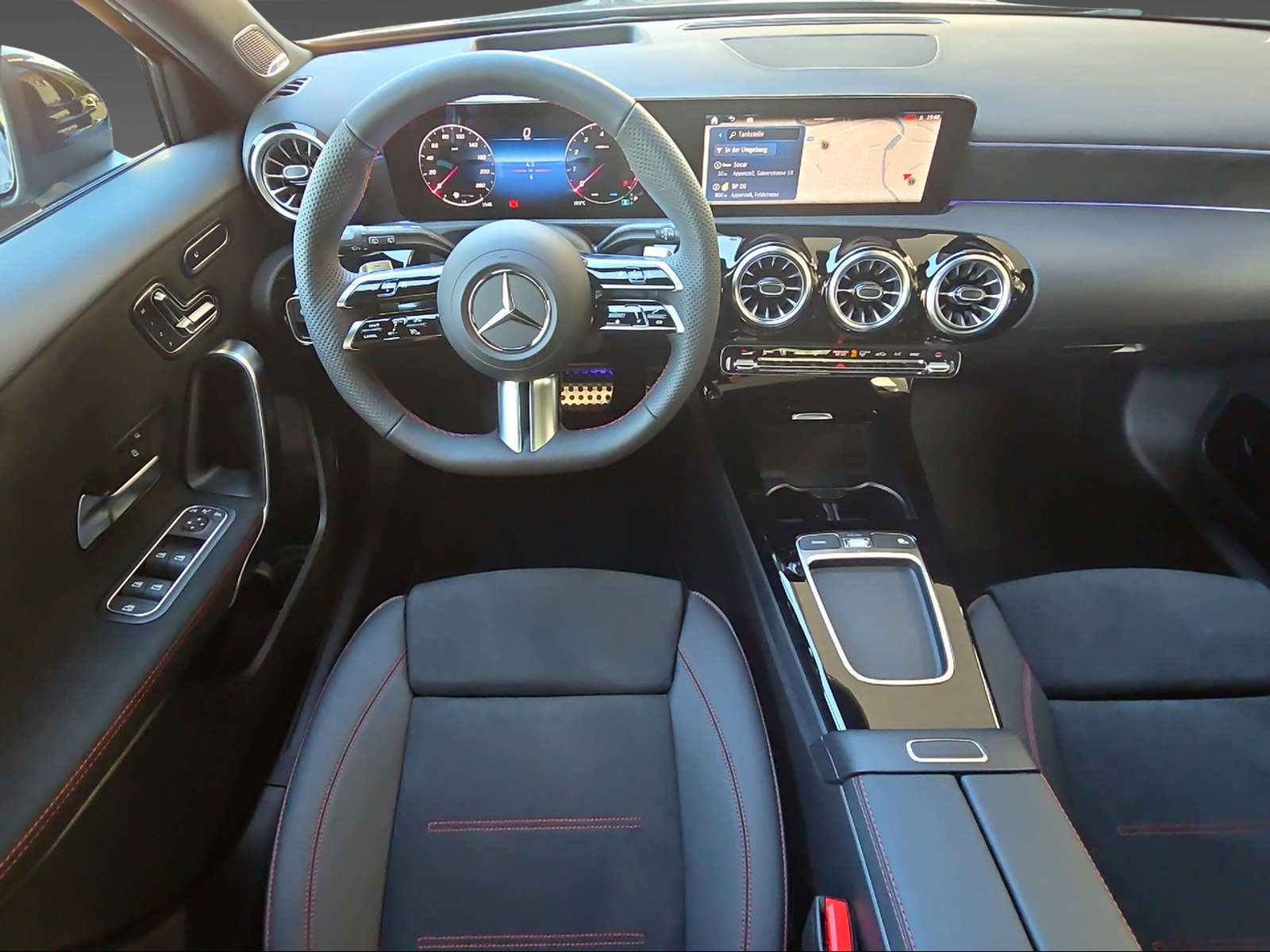 MERCEDES-BENZ A 250 4Matic-image-6