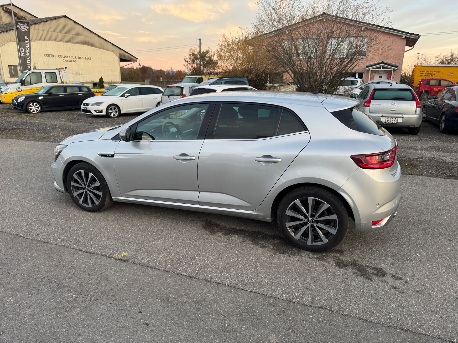 RENAULT Mégane 1.3 16V Turbo GT Line EDC-showroom-element-2