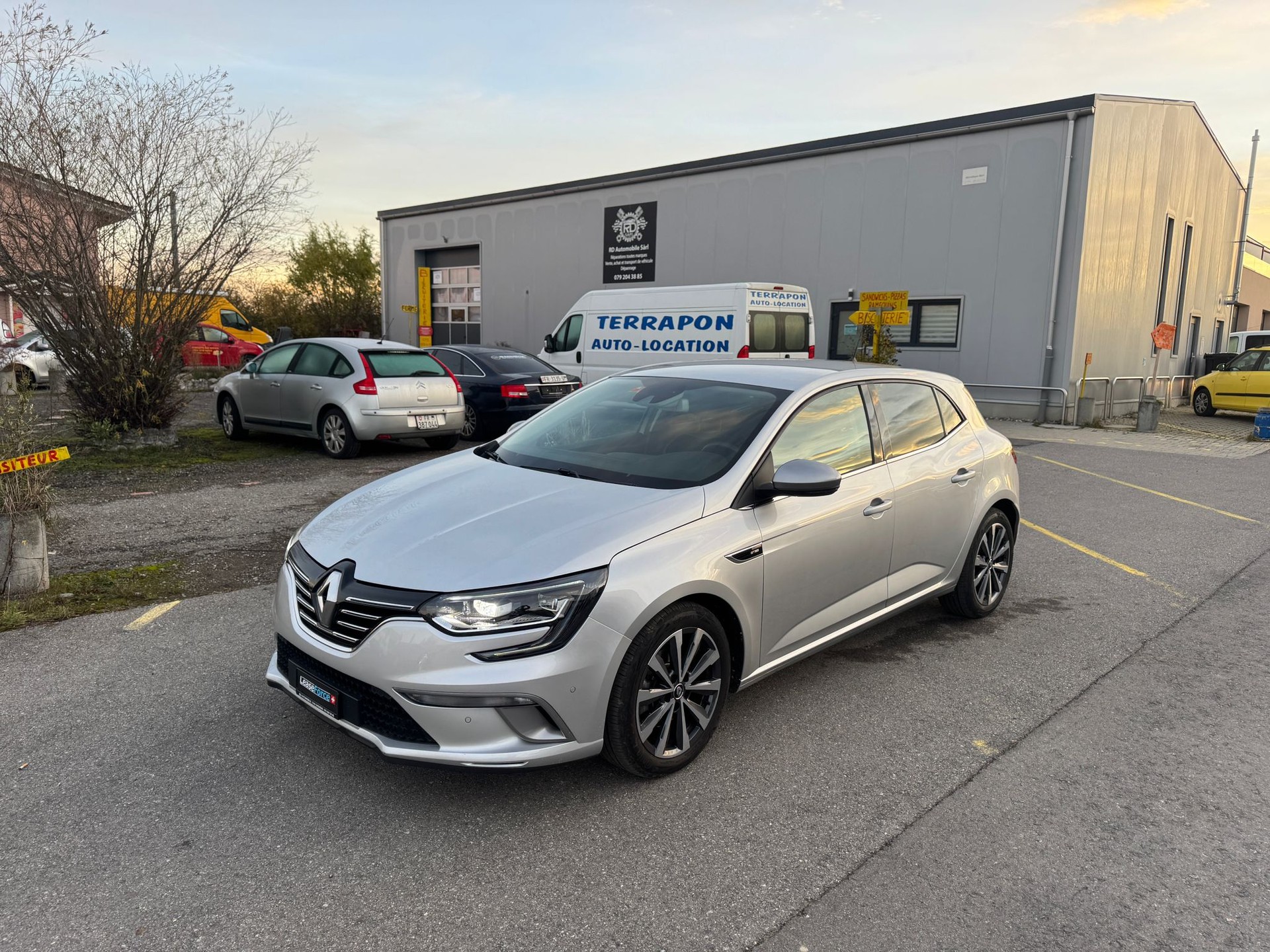 RENAULT Mégane 1.3 16V Turbo GT Line EDC-showroom-element-1