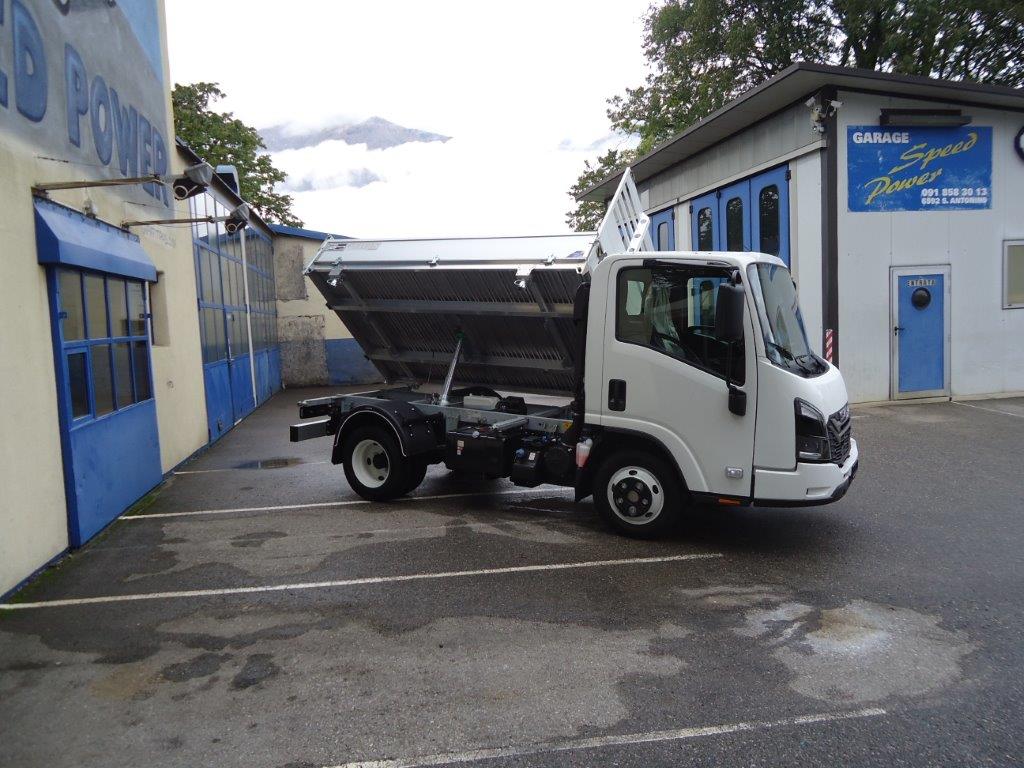 ISUZU NLR 88 M27 Generation 2-image-2