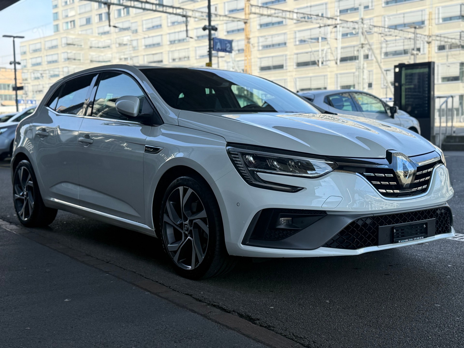RENAULT Mégane Berline 1.3 16V R.S.Line EDC-image-0