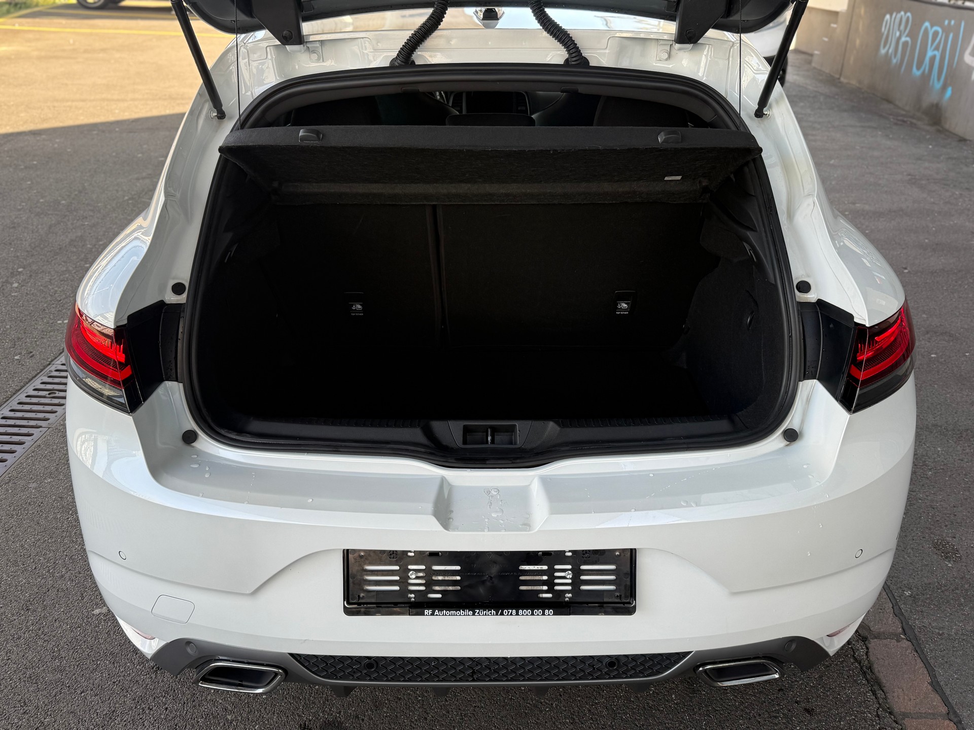 RENAULT Mégane Berline 1.3 16V R.S.Line EDC-image-8