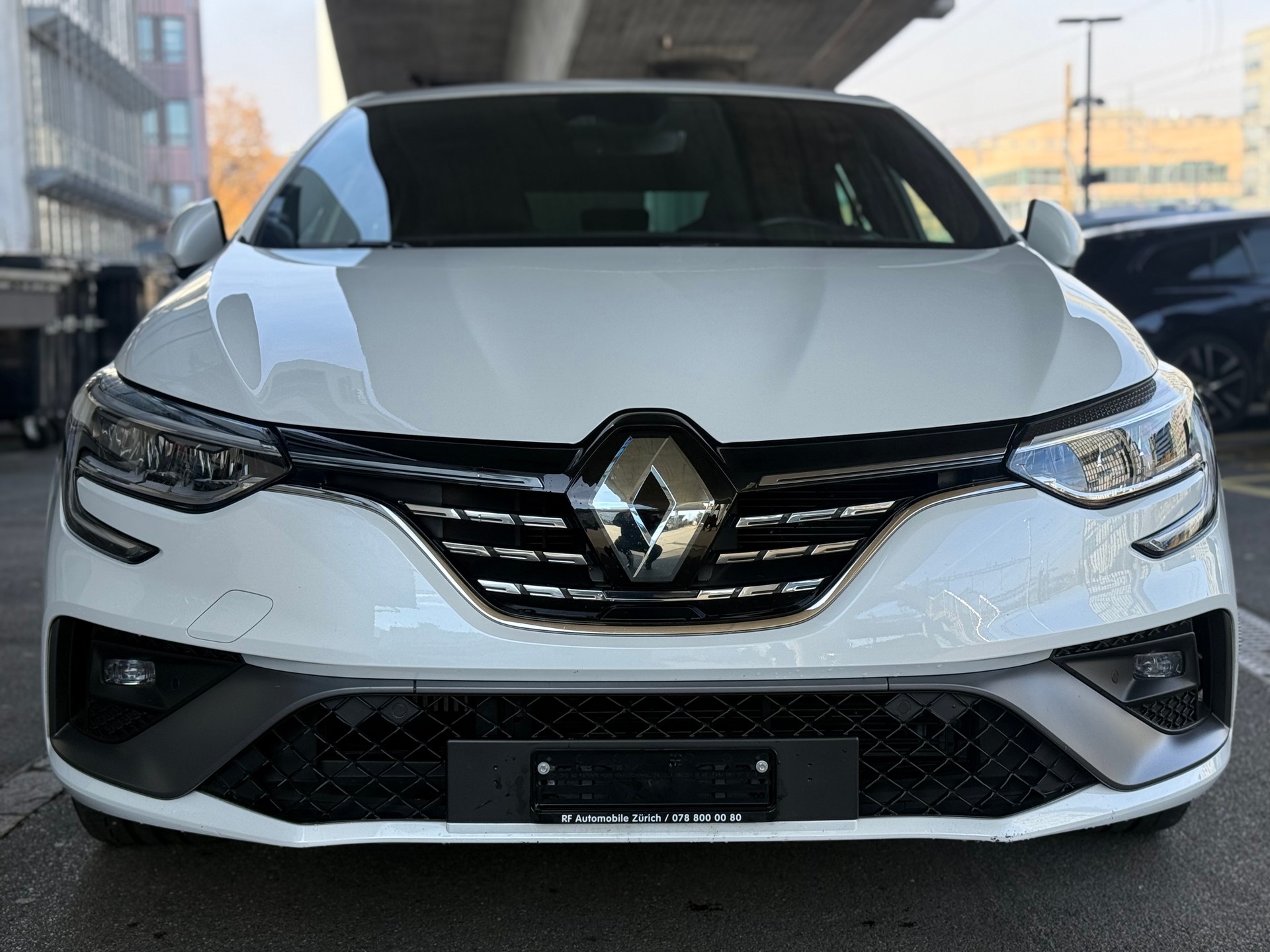 RENAULT Mégane Berline 1.3 16V R.S.Line EDC-image-1