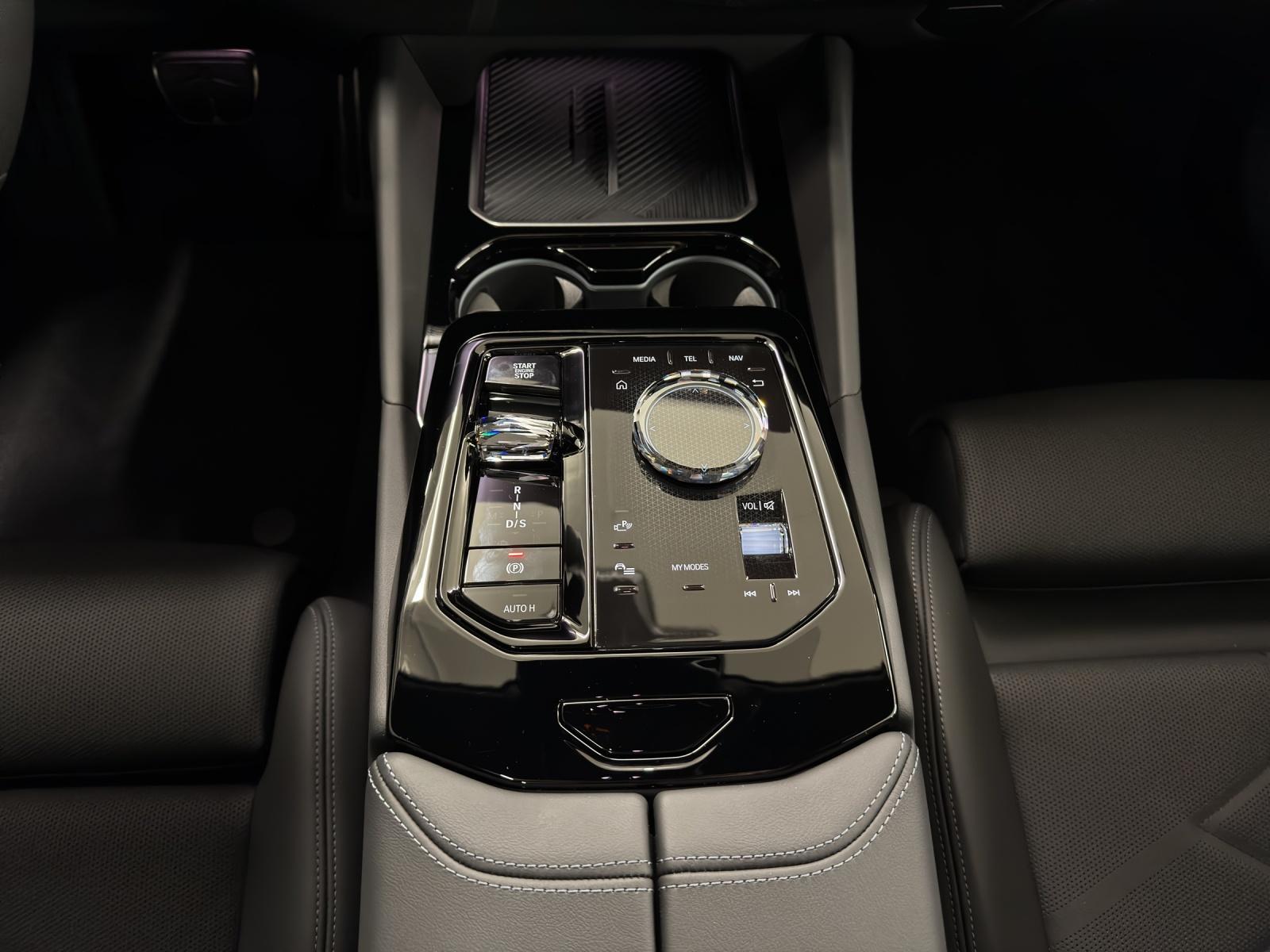 BMW 520d xDrive Touring M Sport Pro-image-17