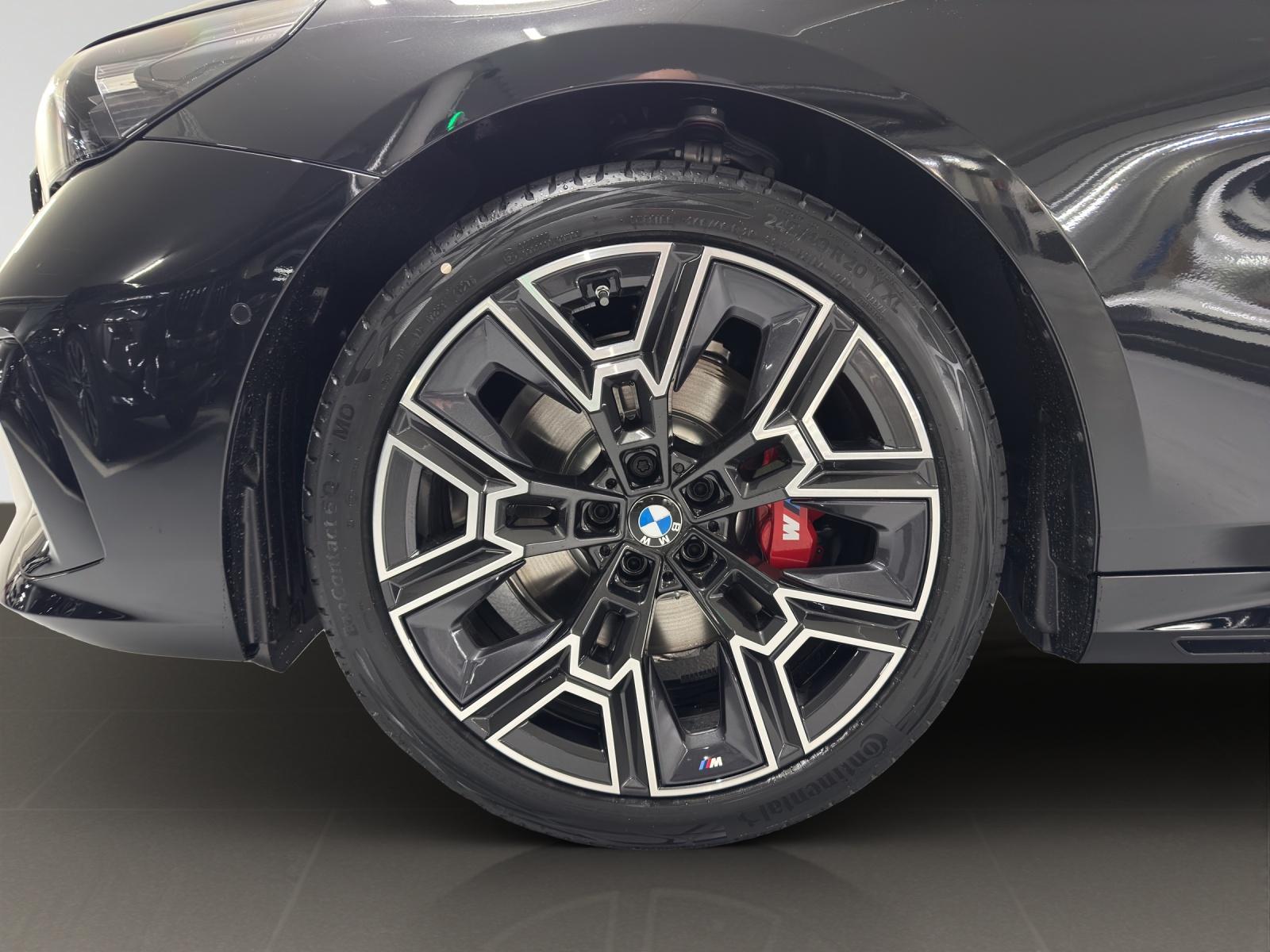 BMW 520d xDrive Touring M-image-8