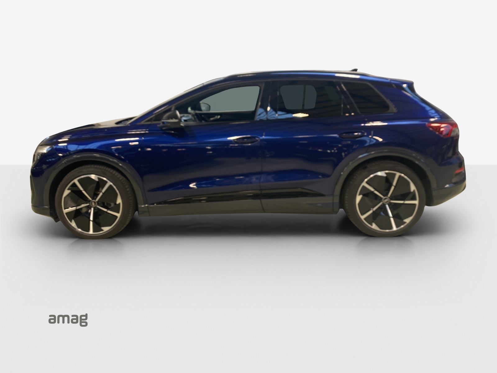 AUDI Q4 e-tron 45 quattro-image-2
