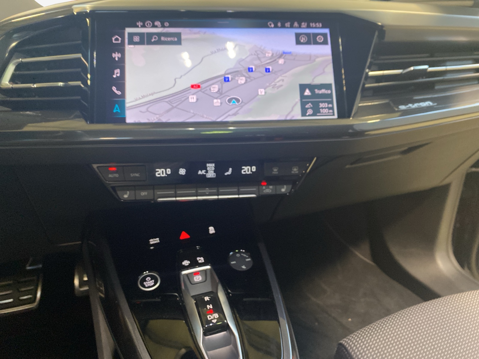 AUDI Q4 e-tron 45 quattro-image-11