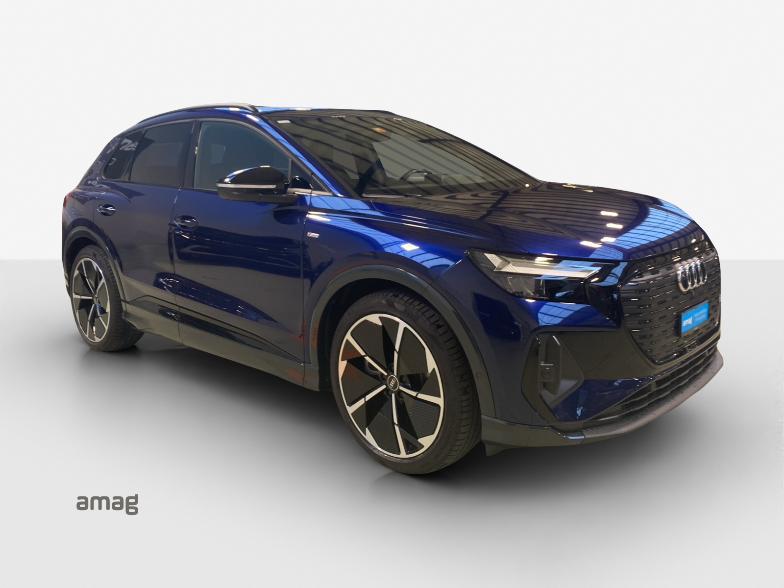 AUDI Q4 e-tron 45 quattro-image-6
