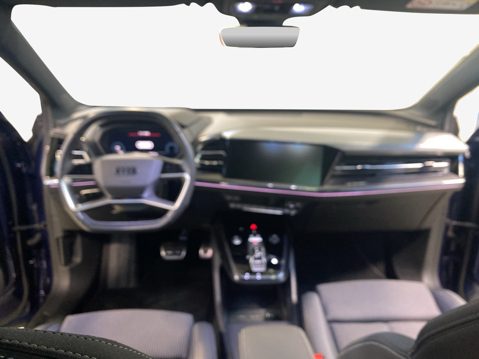 AUDI Q4 e-tron 45 quattro-image-9