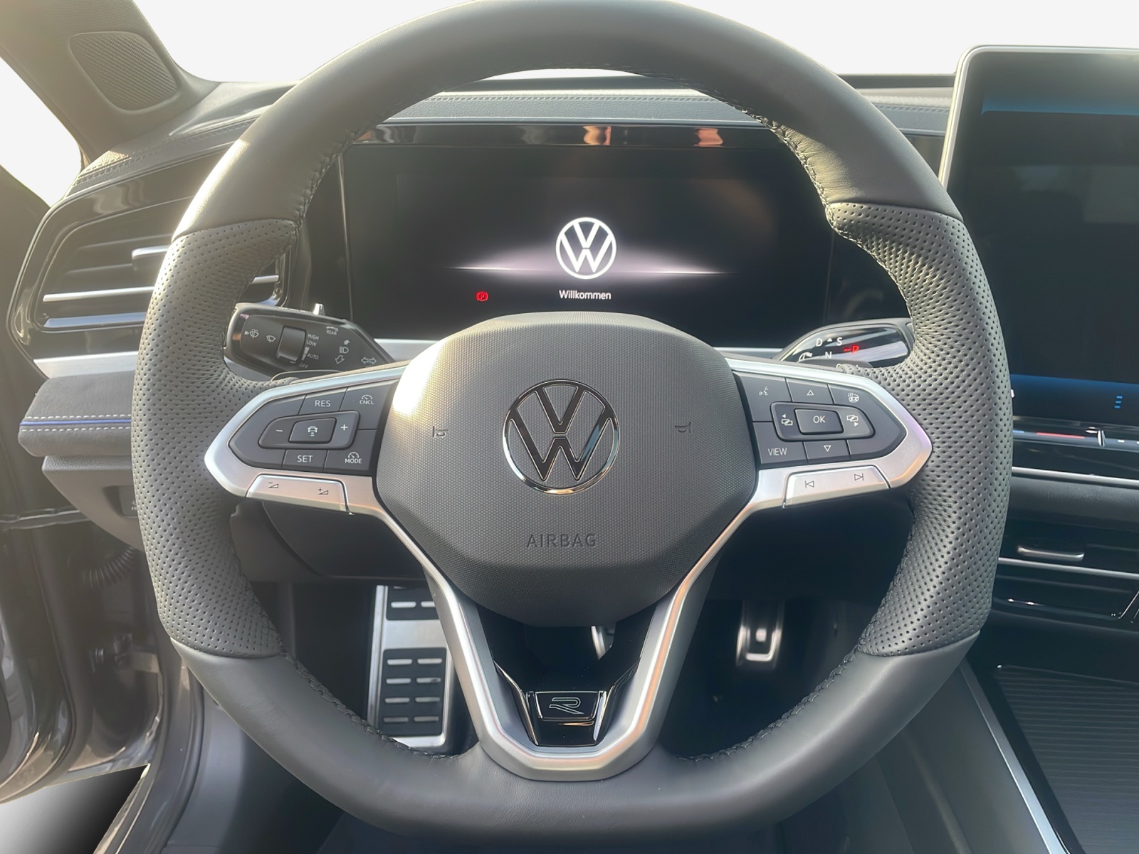 VW Passat Variant 2.0 TDI evo R-Line 4 Motion DSG-image-9