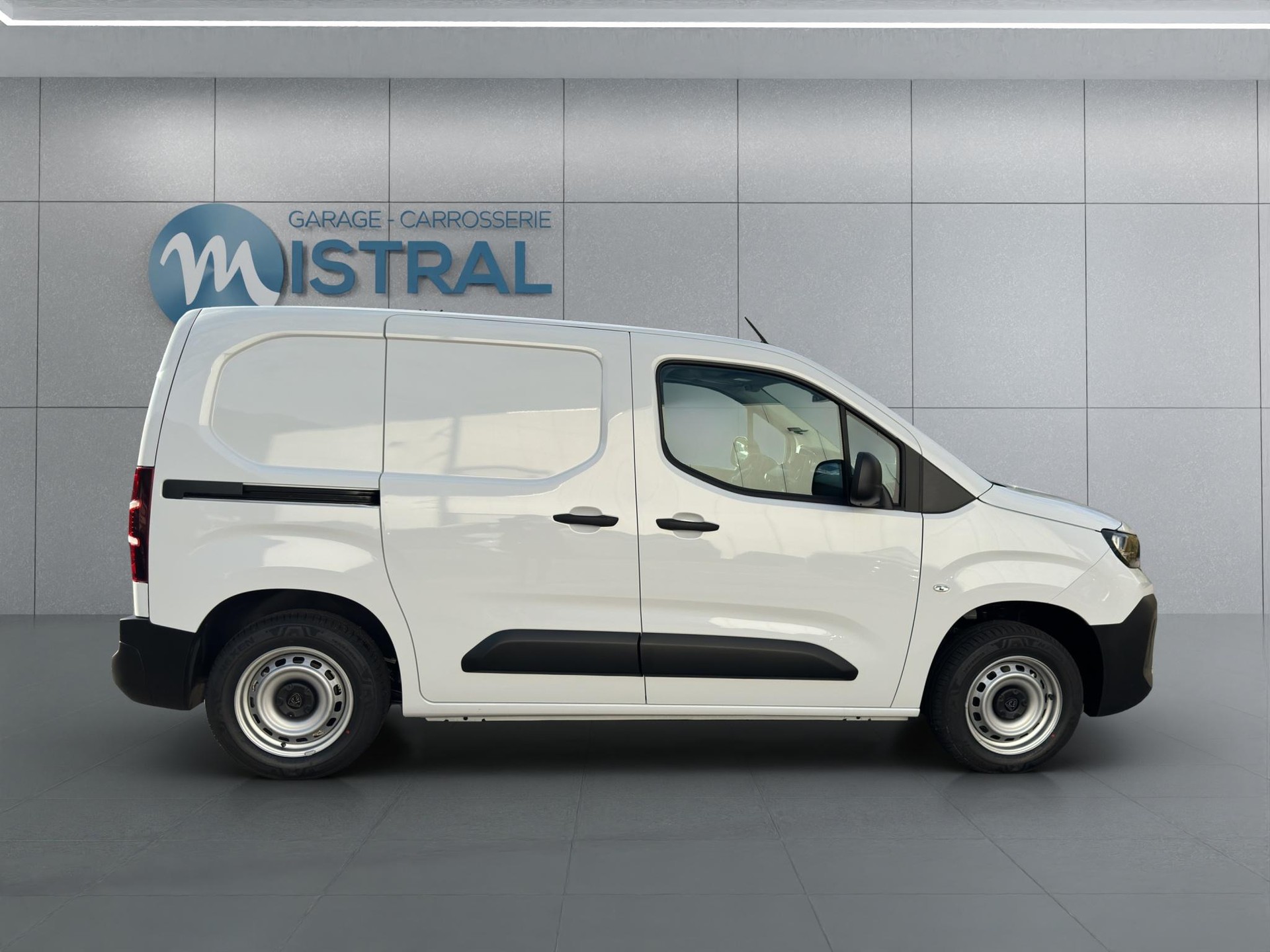 PEUGEOT Partner Kaw. 650 Standard 1.5 BlueHDI 100 S/S-image-4