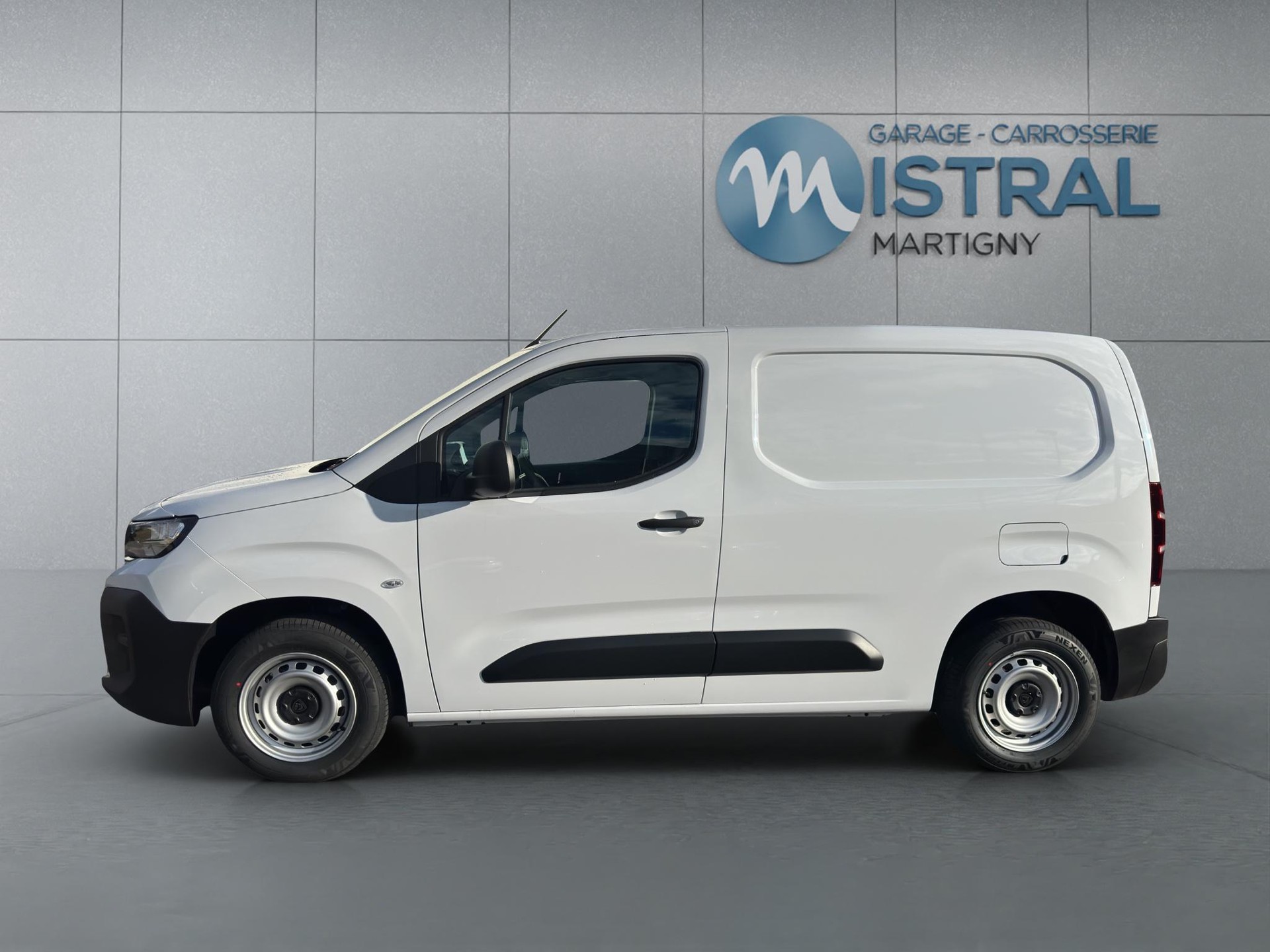 PEUGEOT Partner Kaw. 650 Standard 1.5 BlueHDI 100 S/S-image-10