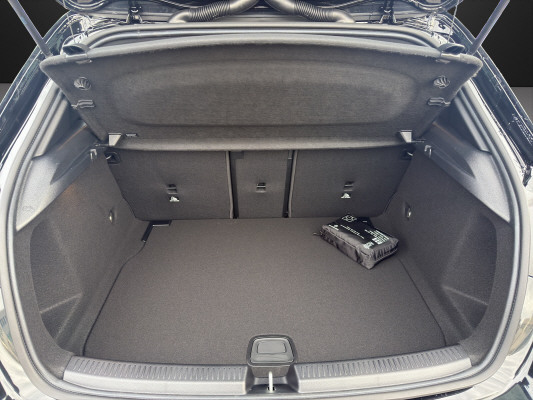 MERCEDES-BENZ A 220 d 8G-DCT-image-10