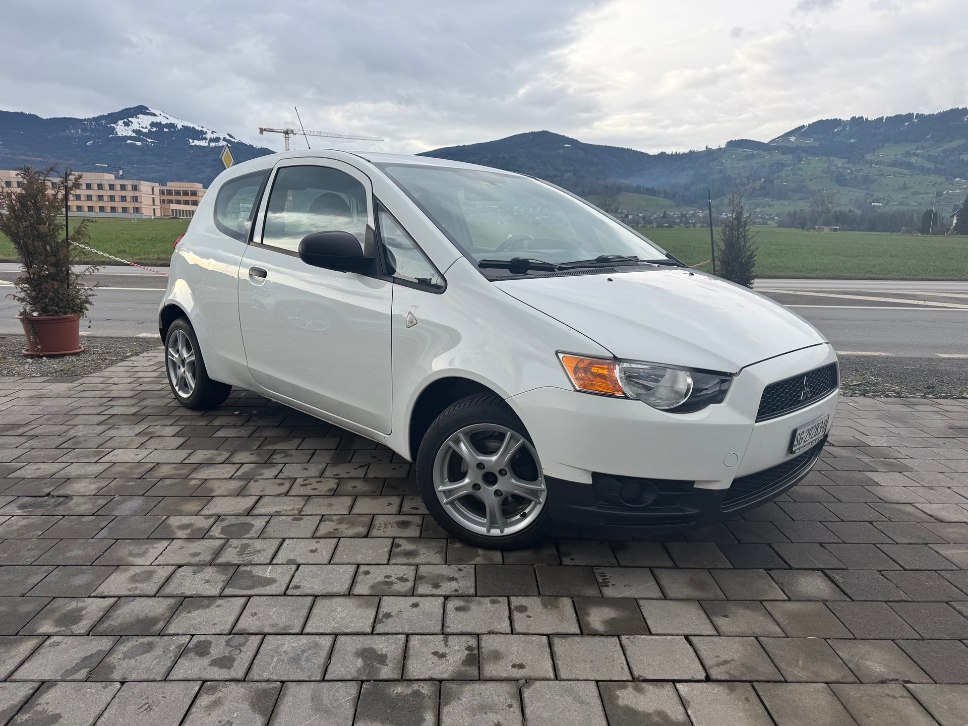 MITSUBISHI Colt 1.1 12V-image-1