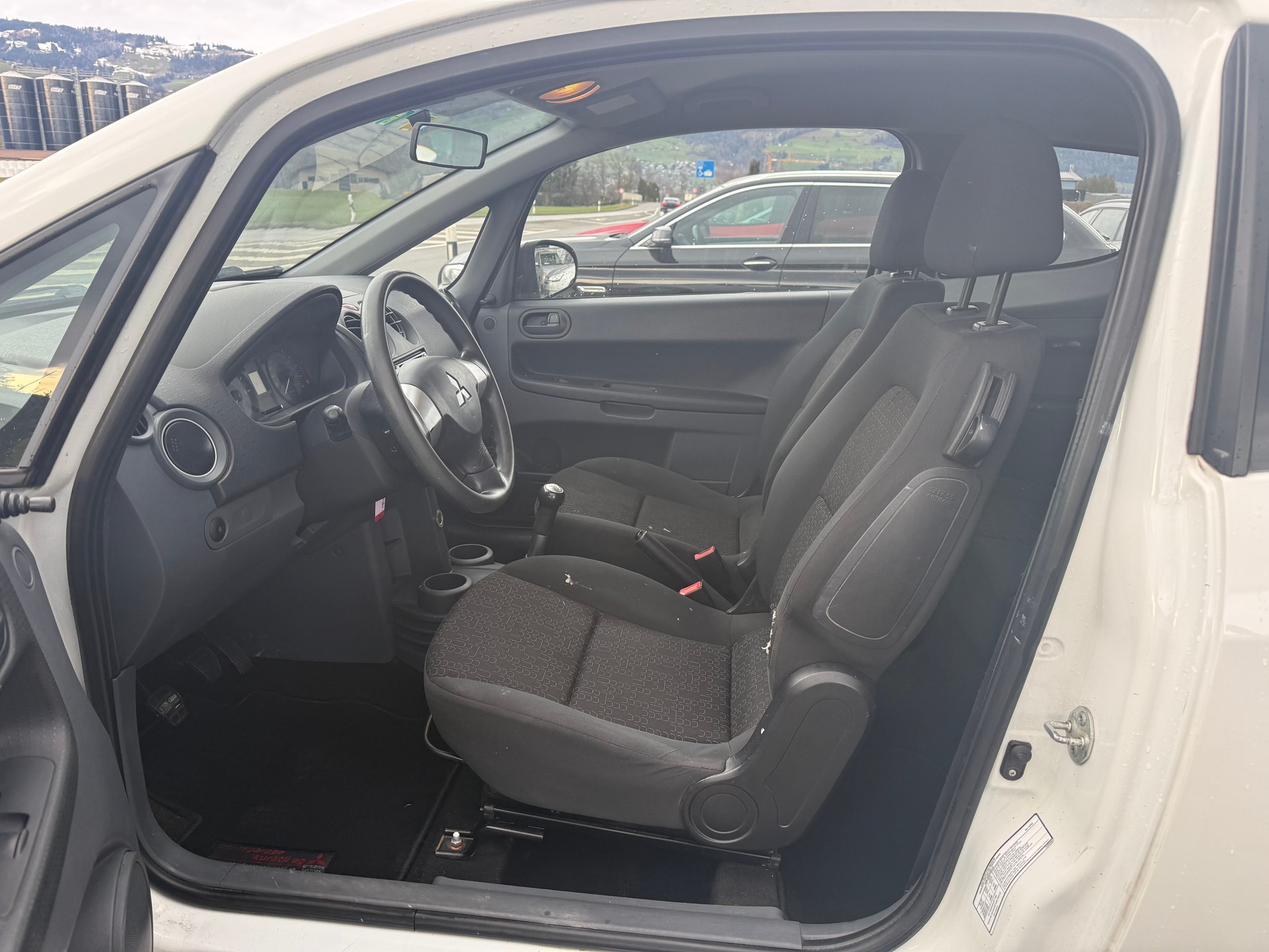 MITSUBISHI Colt 1.1 12V-image-9