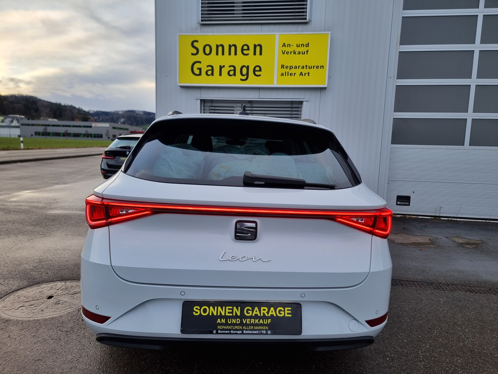 SEAT Leon ST 1.5 eTSI mHEV DSG Style-image-10