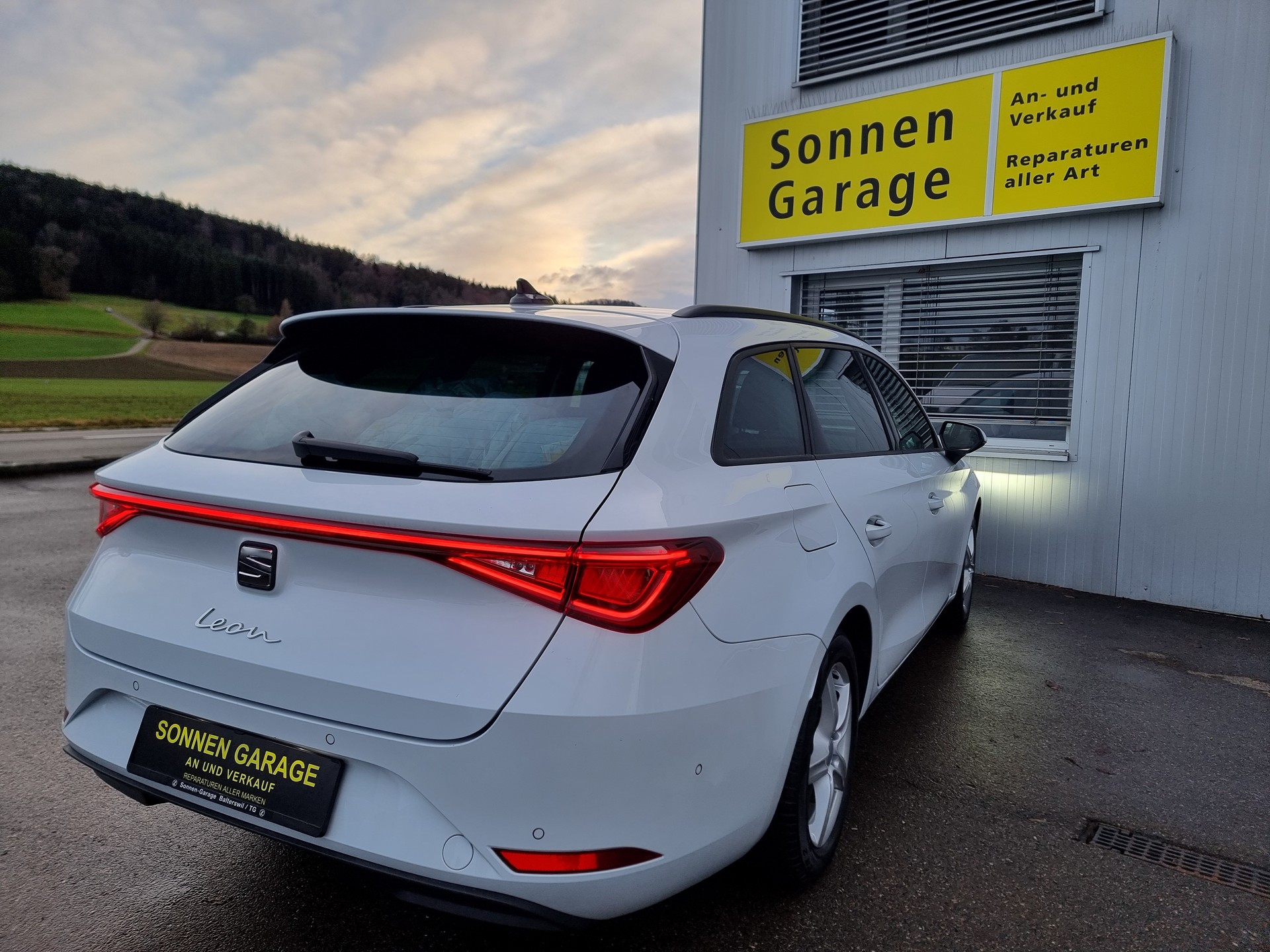 SEAT Leon ST 1.5 eTSI mHEV DSG Style-image-11