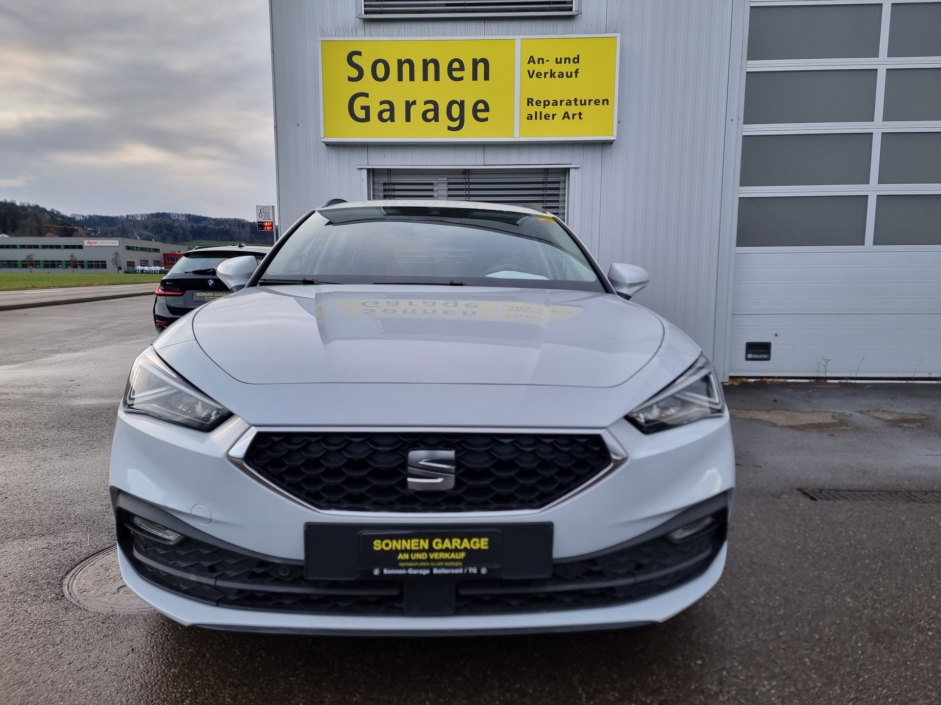 SEAT Leon ST 1.5 eTSI mHEV DSG Style-image-1