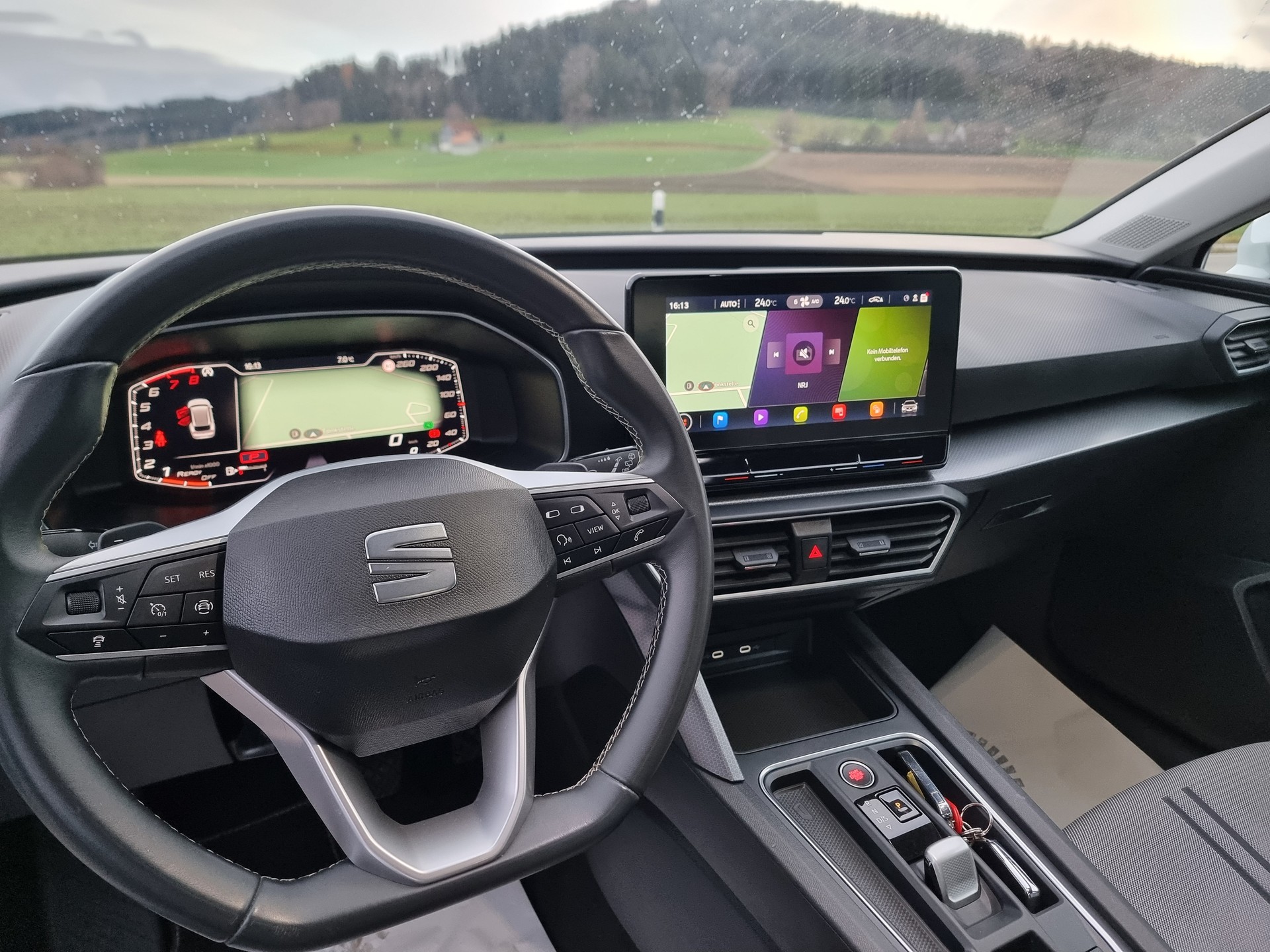 SEAT Leon ST 1.5 eTSI mHEV DSG Style-image-4